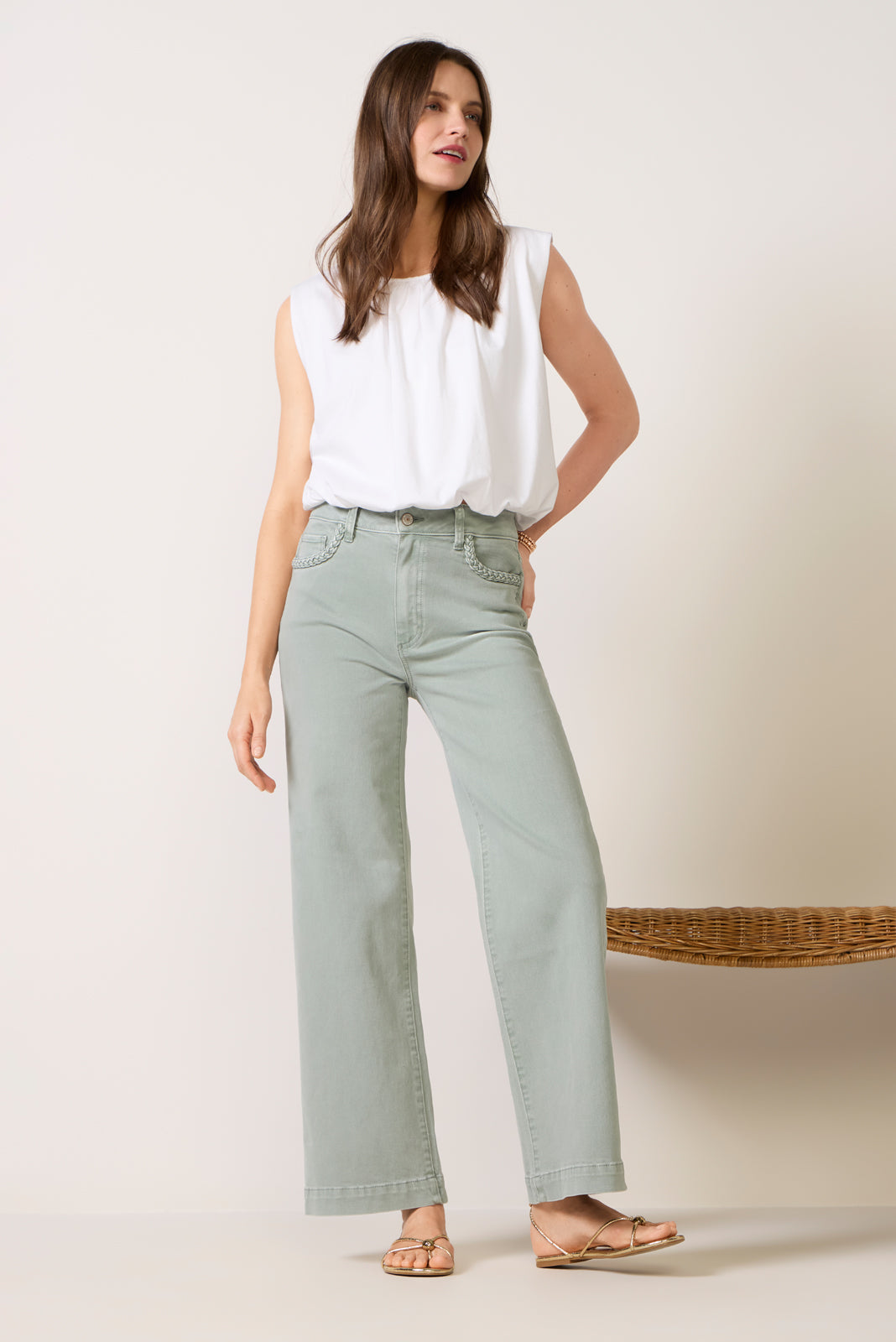 Anessa 31 w Braided Pockets