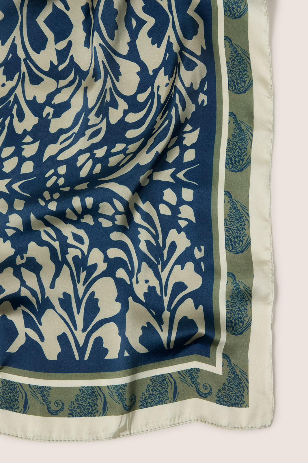 Holly Paisley Bandana