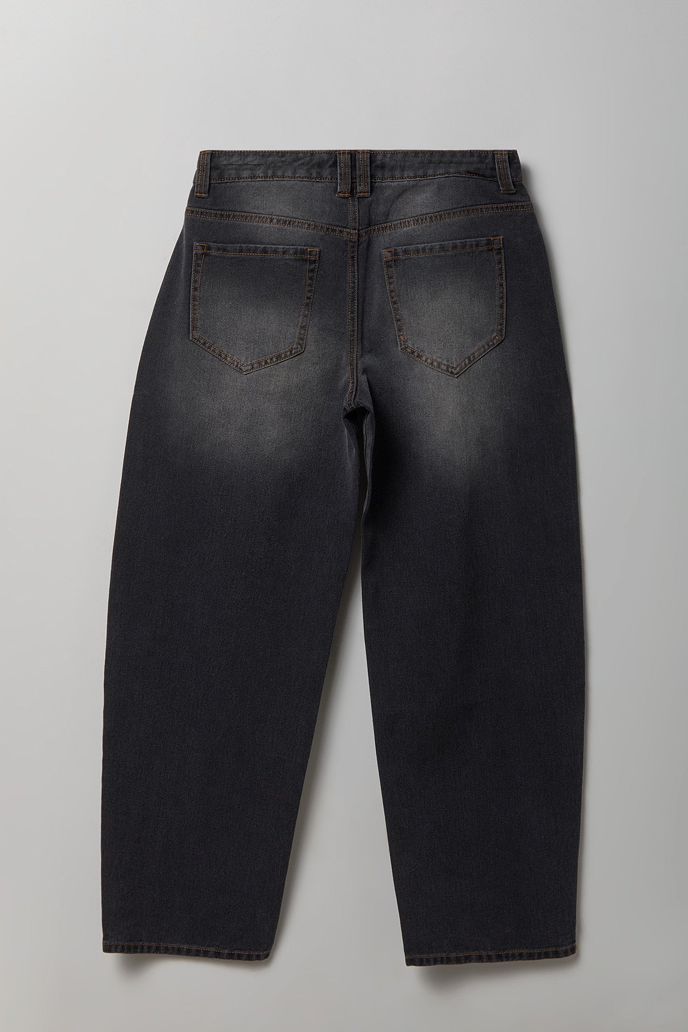 Low Rise Barrel Washed Black Jean