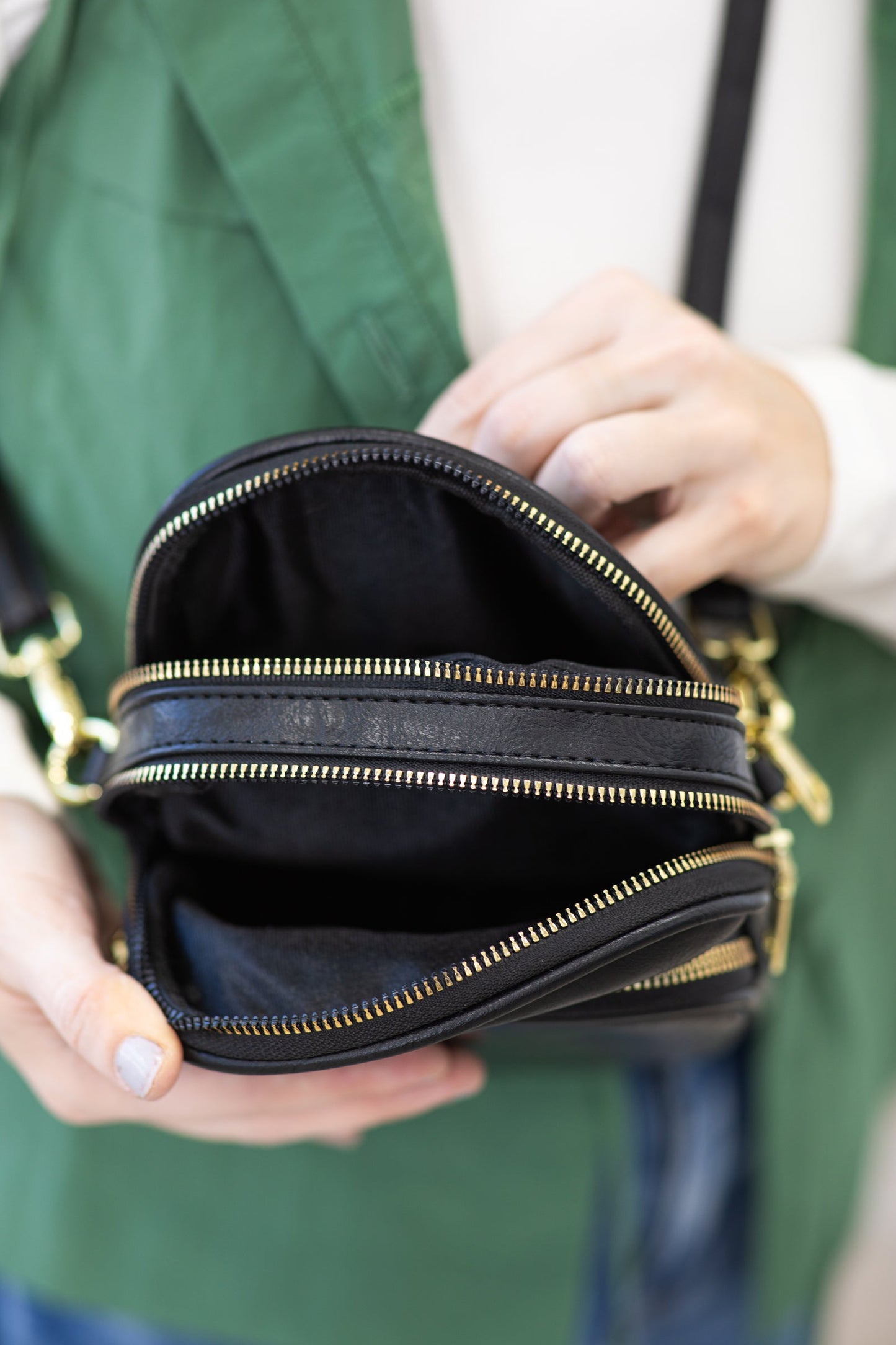 Black Retro Style Triple Entry Crossbody