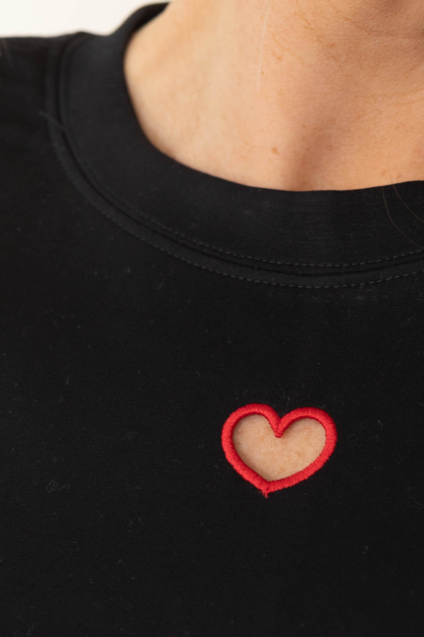 Black Solid Heart Hollow Short Sleeve Knit Top