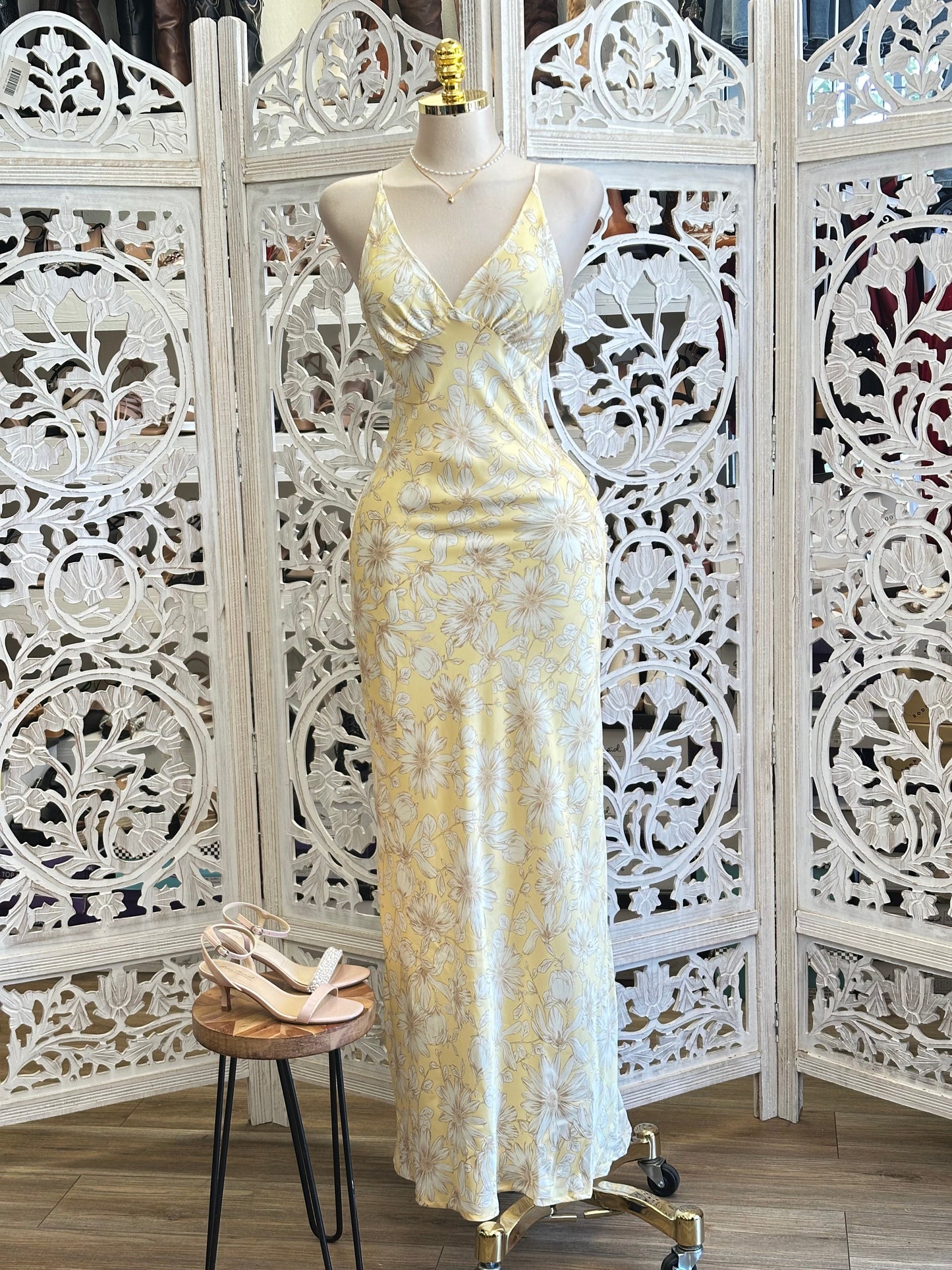 Soft Yellow Midi Floral Dress- No Estira, Not Stretchy