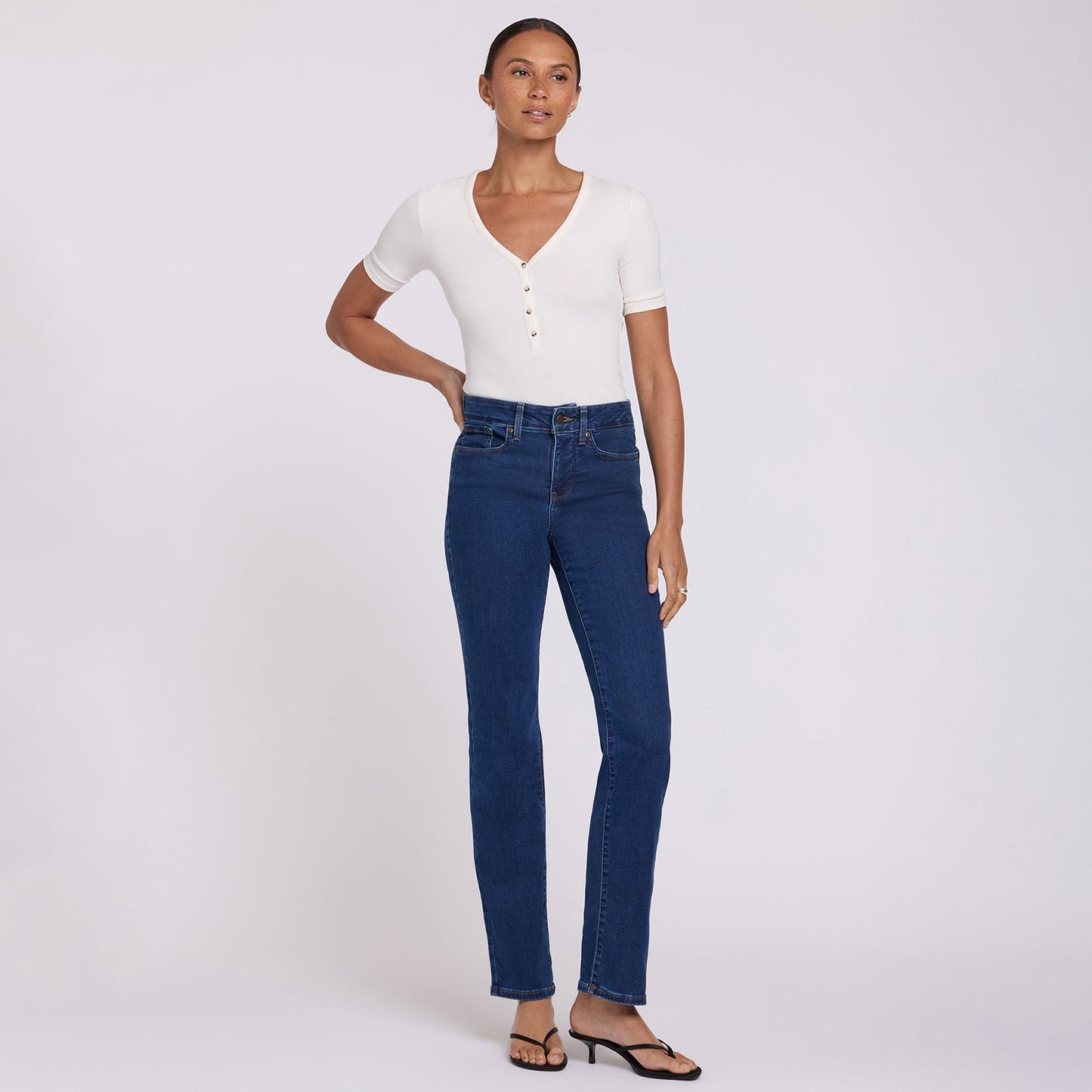 Marilyn Straight Jeans - Quinn