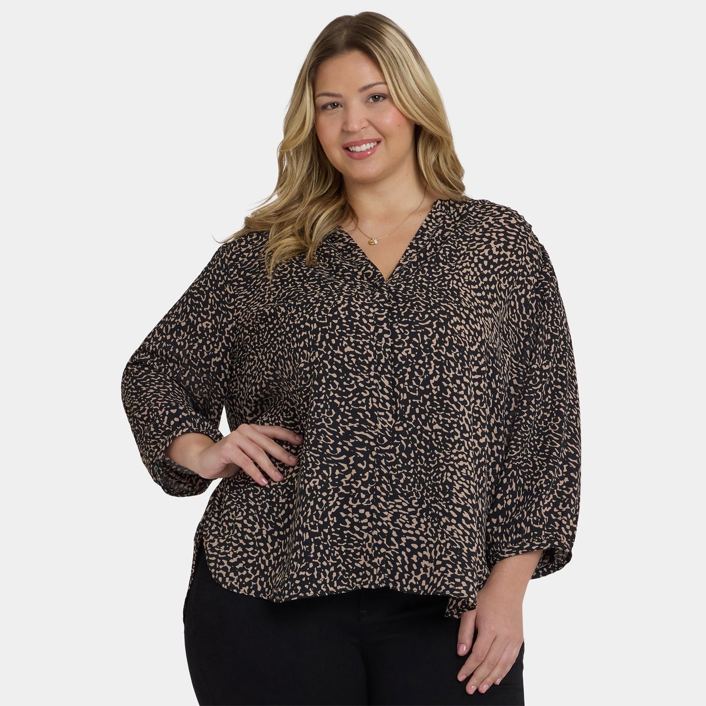 Pintuck Blouse In Plus Size - Camille le Vie