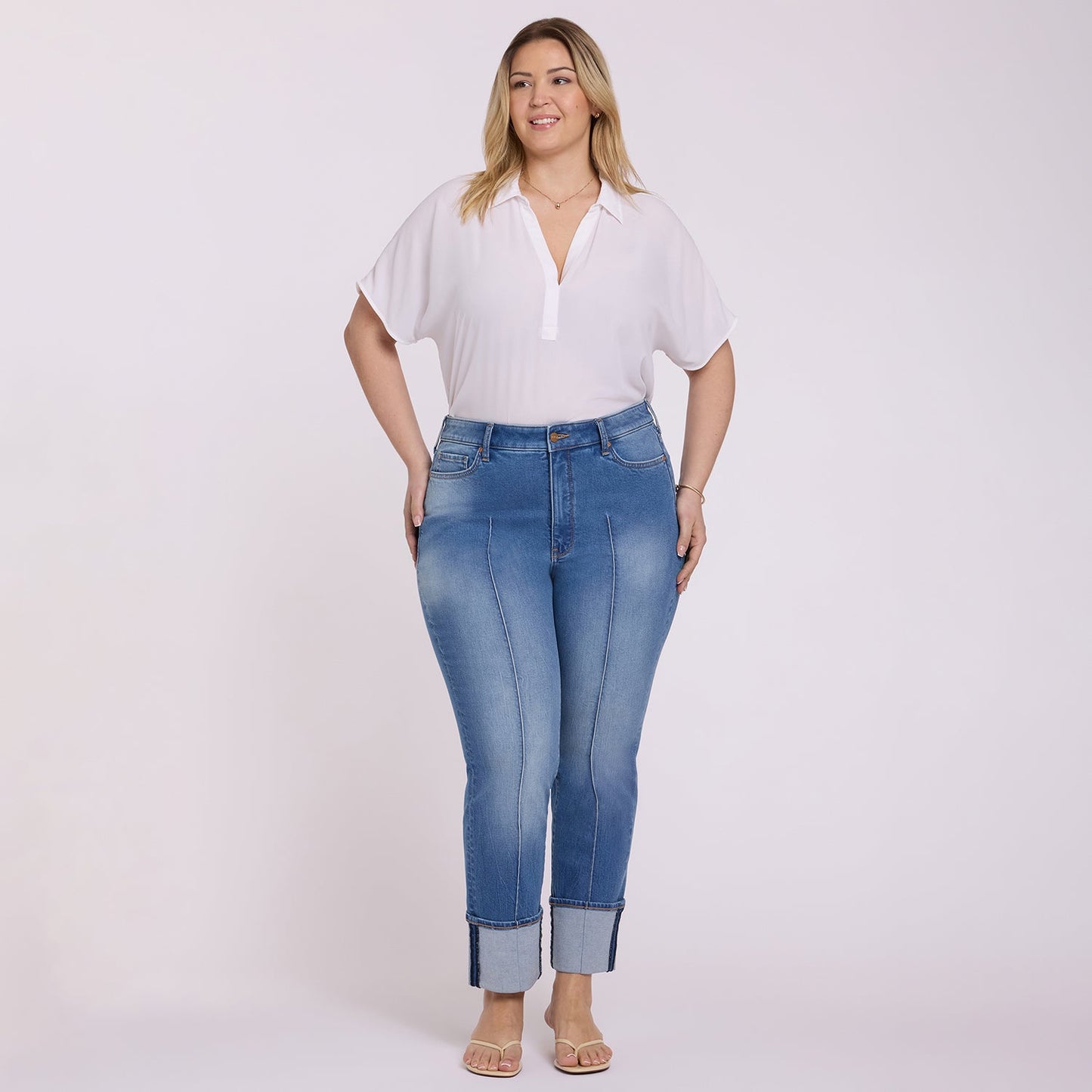 Marilyn Straight Jeans In Plus Size - Pacifica