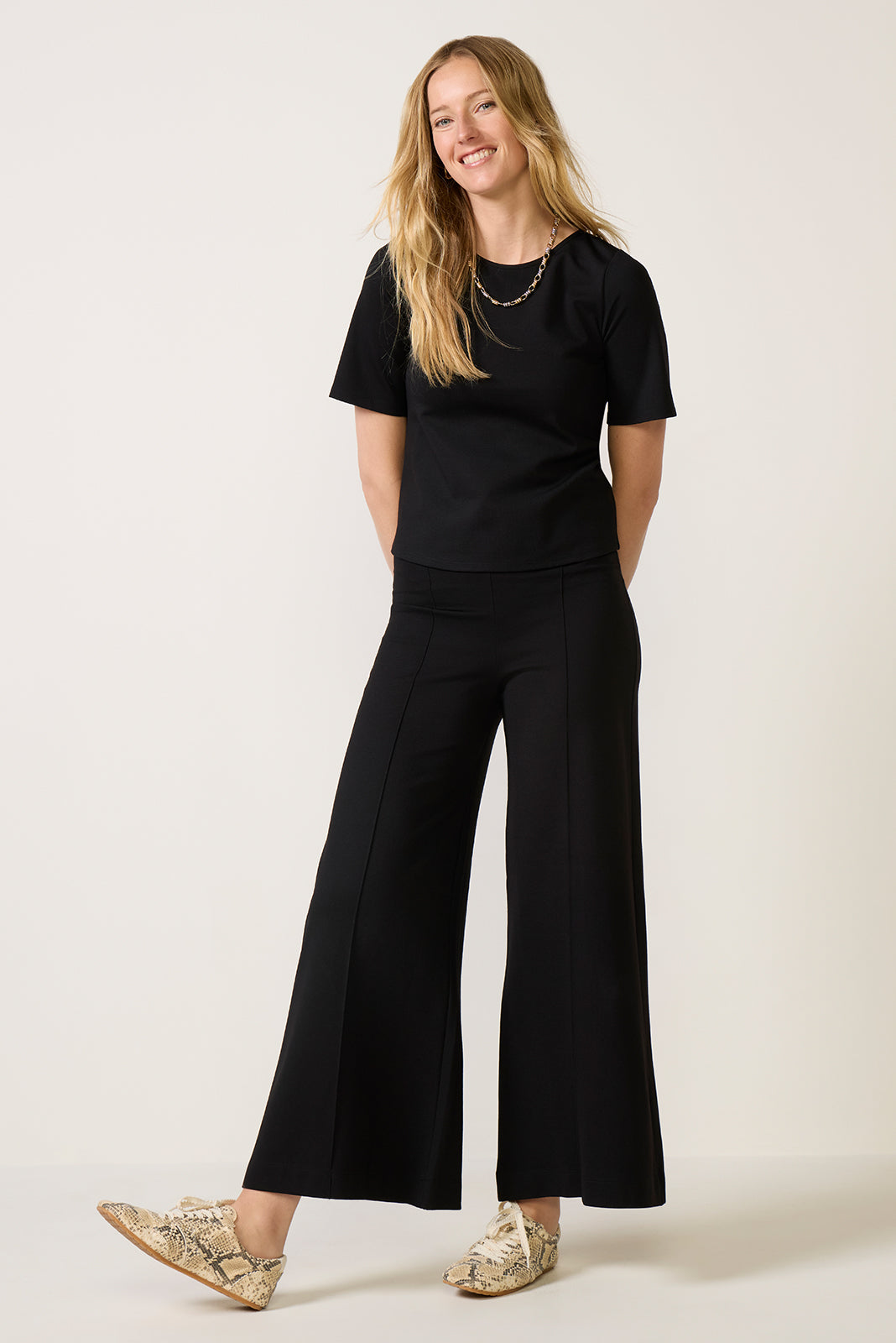 Cropped Ponte Knit Wide Leg Pant