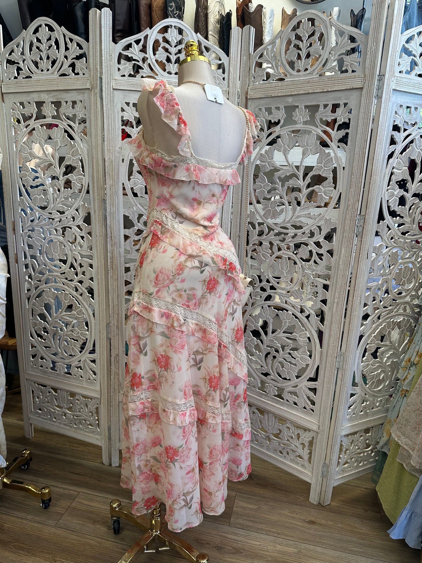 Pink Floral Lace Lined Dress- Not Stretchy, No Estira