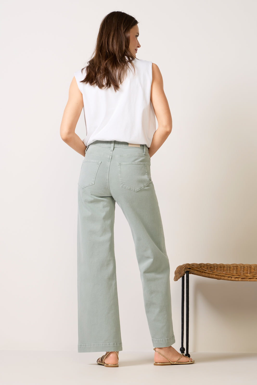 Anessa 31 w Braided Pockets