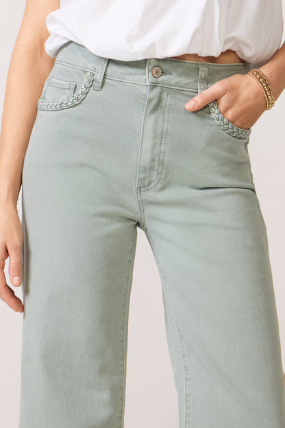 Anessa 31 w Braided Pockets