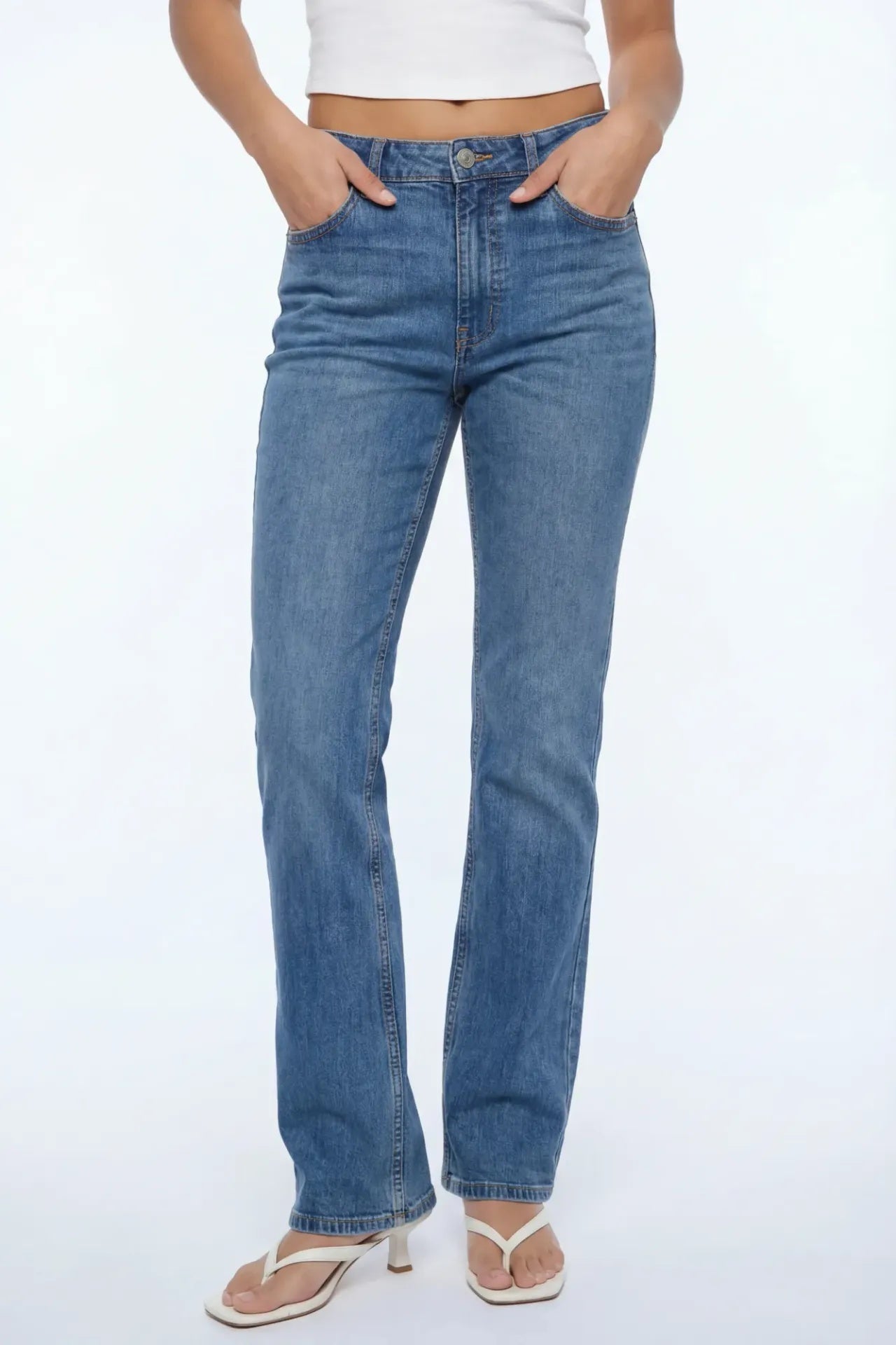 Low Rise Bootcut Vintage Medium Jean