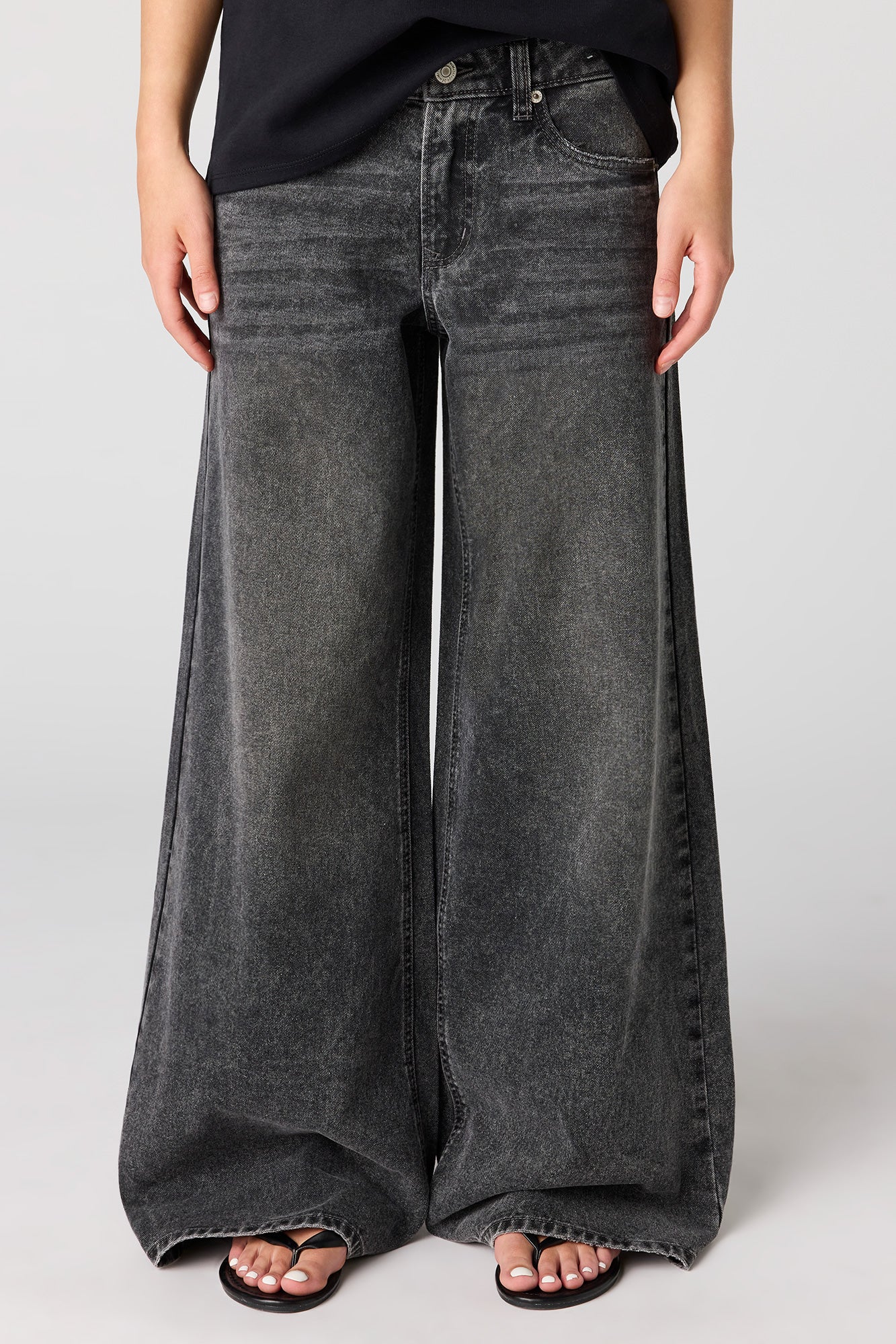 Low Rise Ultra Wide Jean