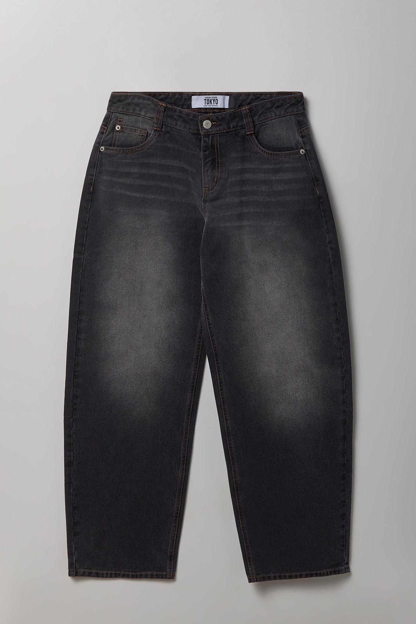 Low Rise Barrel Washed Black Jean