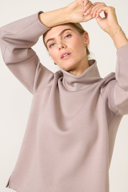 AirEssentials Luxe Top