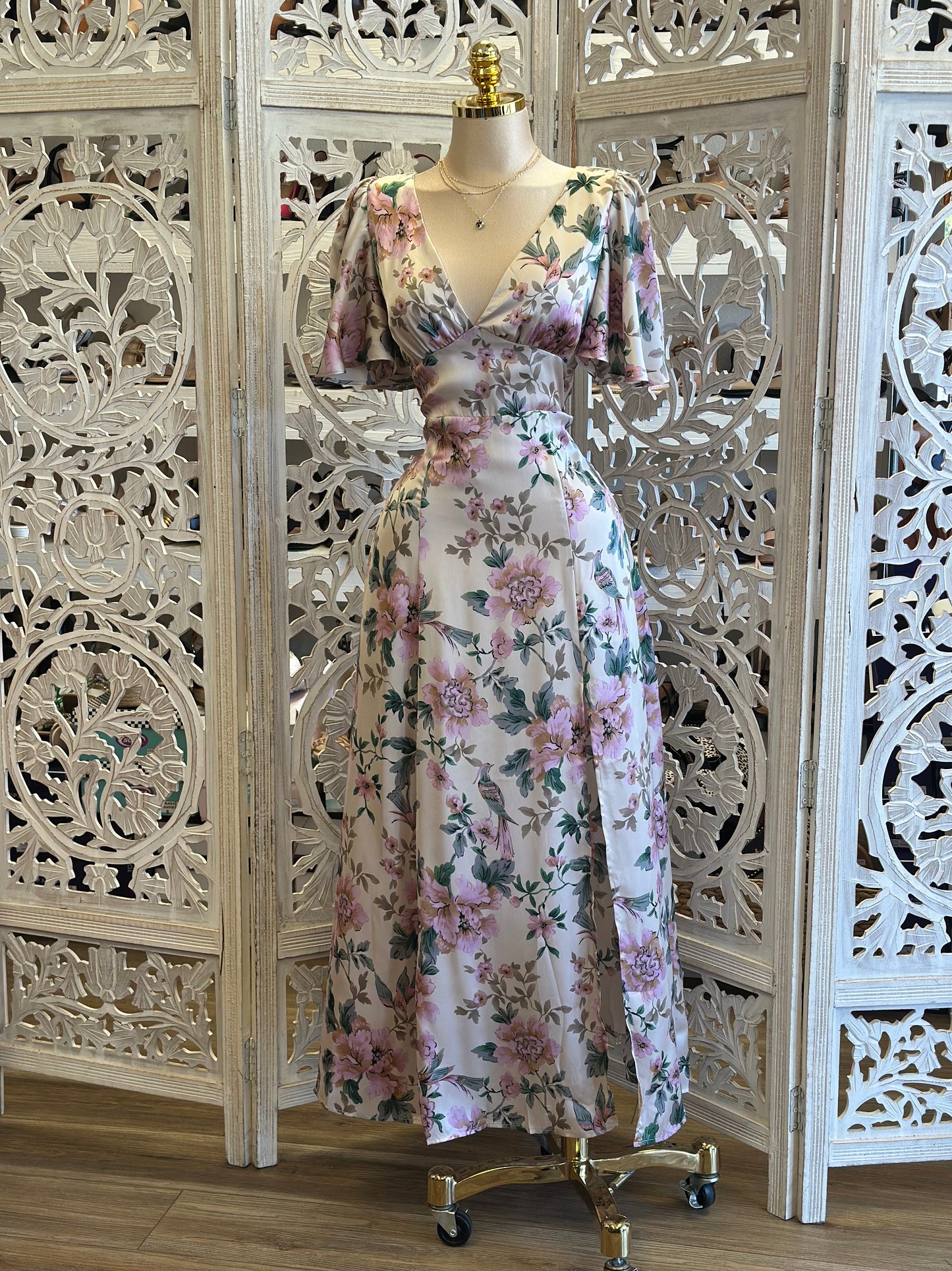 Petal Foral V Dress-No Estira, Not Stretchy