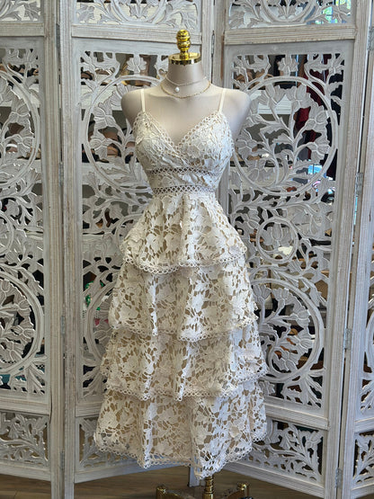 Full Lace Ruffle Dress -Not Stretchy, No Estira
