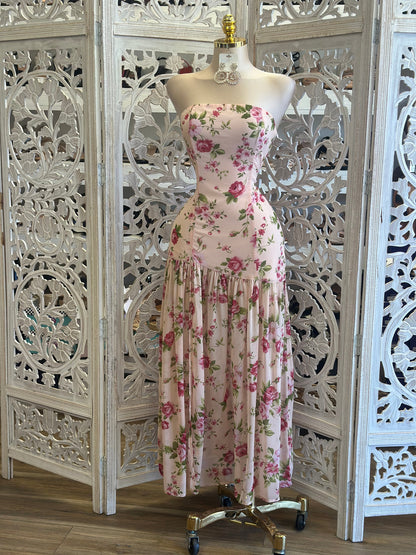 Pastel Pink Floral Maxi Dress-Estira, Stretchy.. estira solo de la parte de atrás. (Copy)