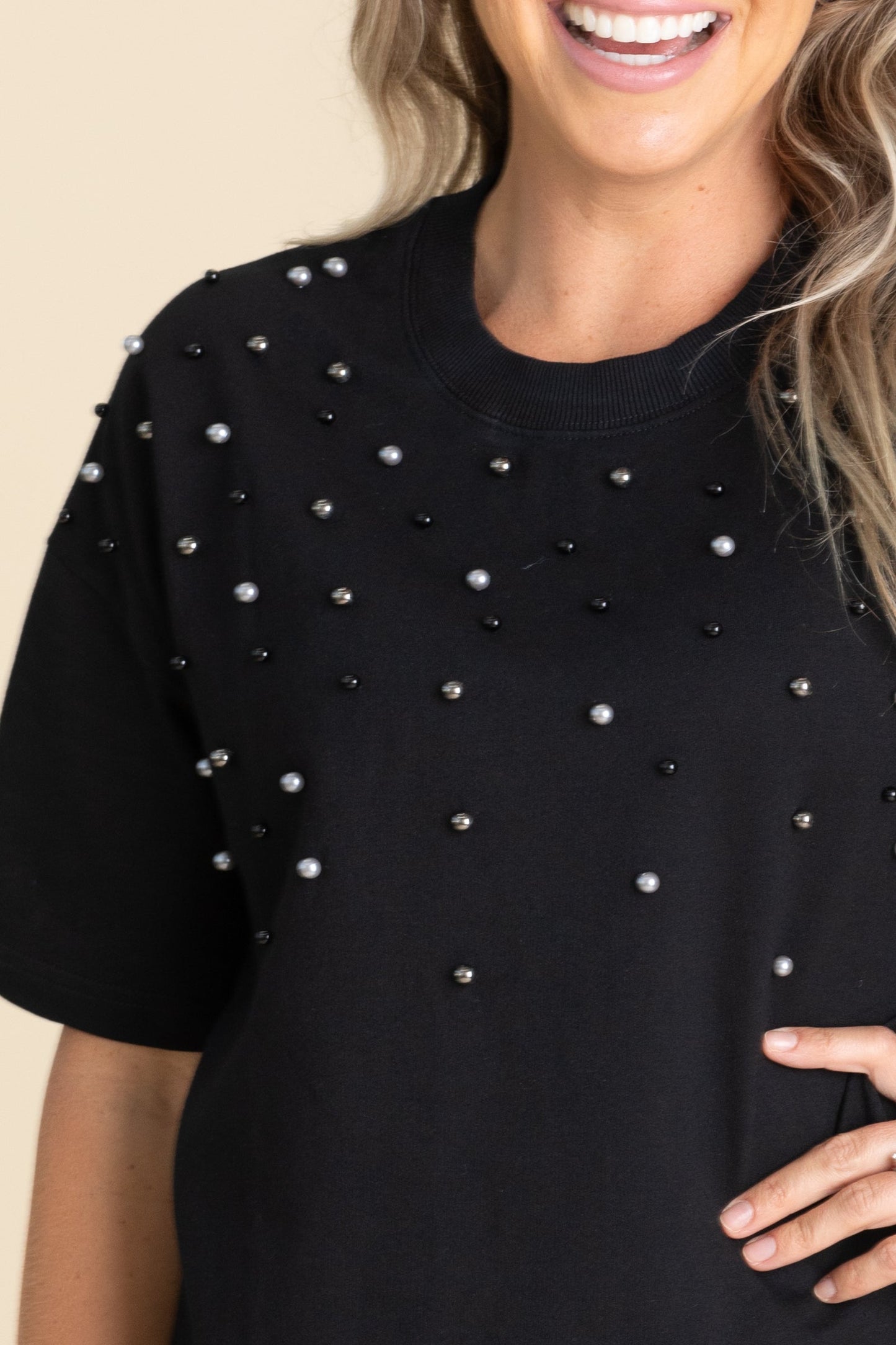 Black Crewneck Knit Top With Pearls