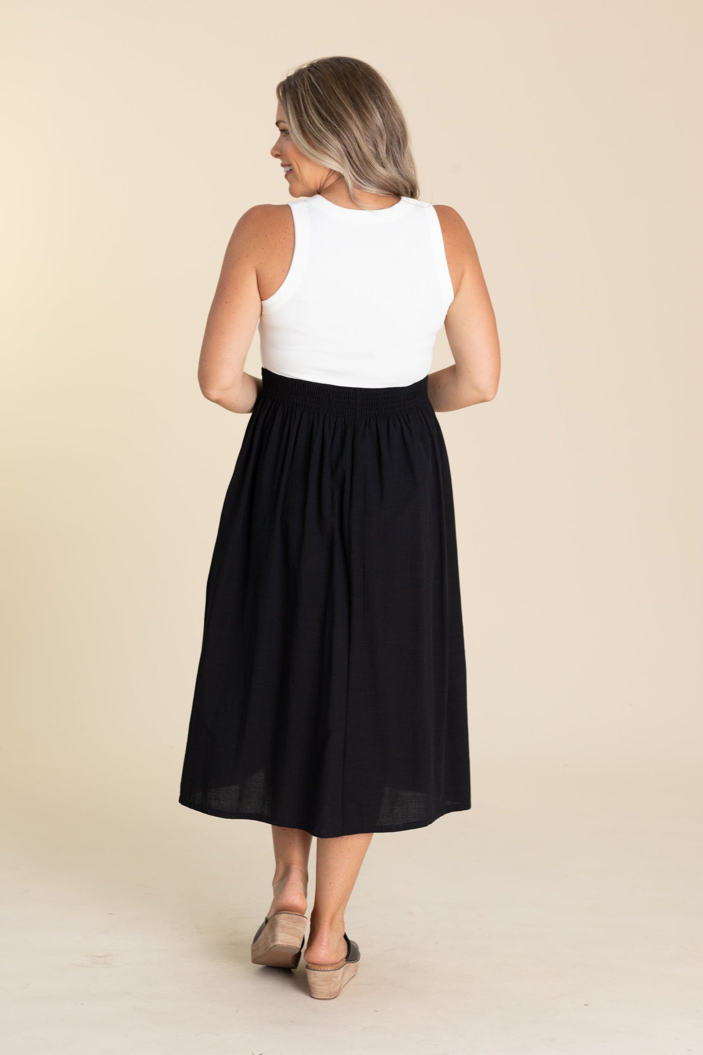 Black And White Midi Dress With Pockets