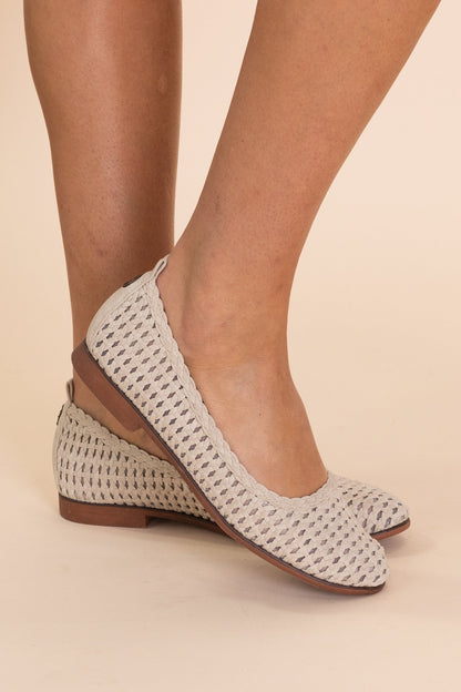 Blowfish Oatmeal Round Toe Flat Ballet Shoe