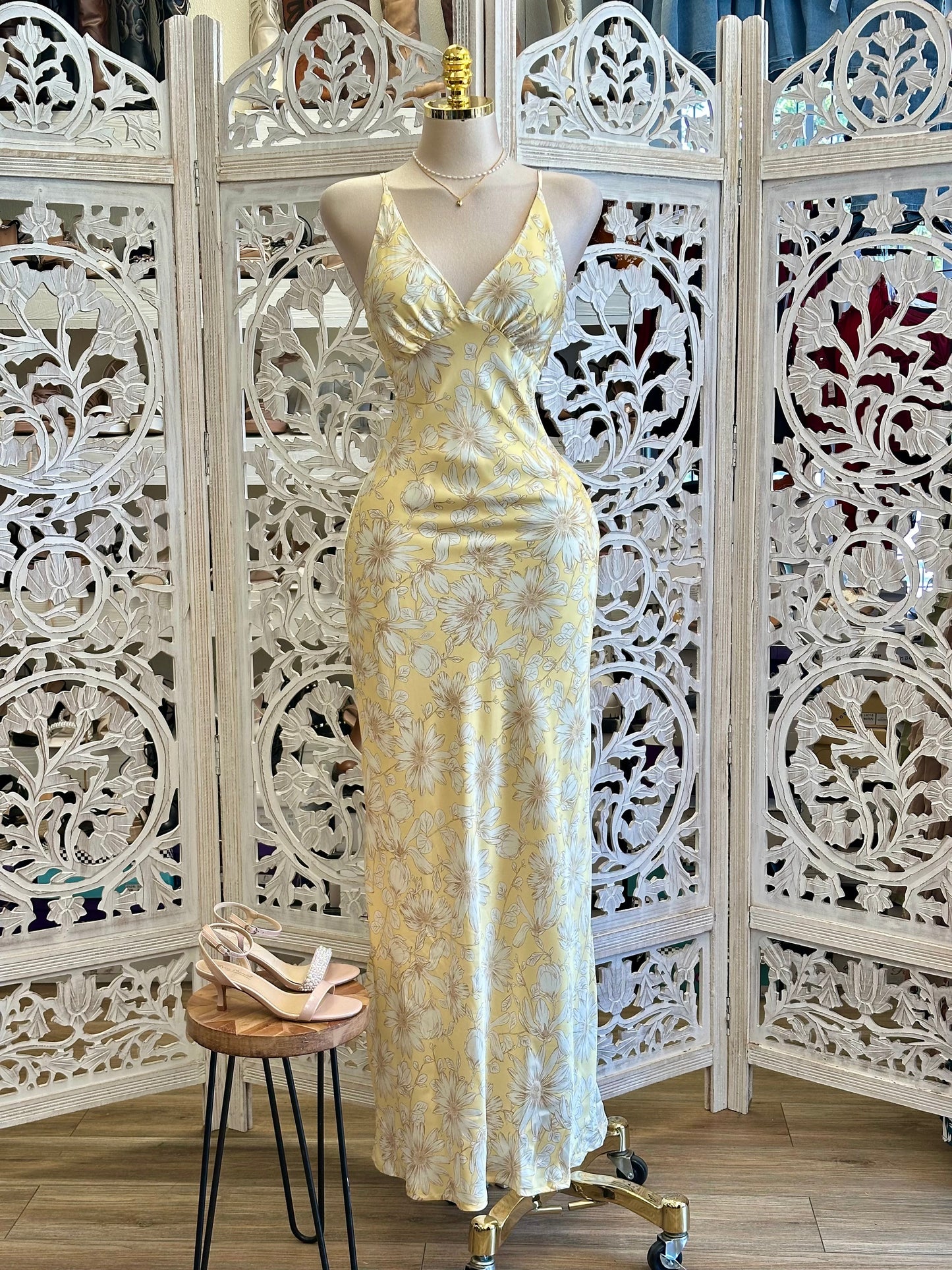 Soft Yellow Midi Floral Dress- No Estira, Not Stretchy