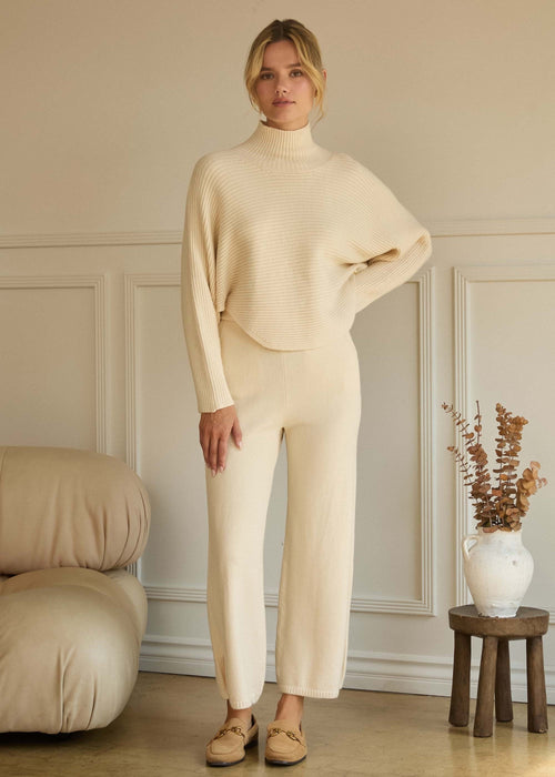 LUCY STRAIGHT KNIT PANTS