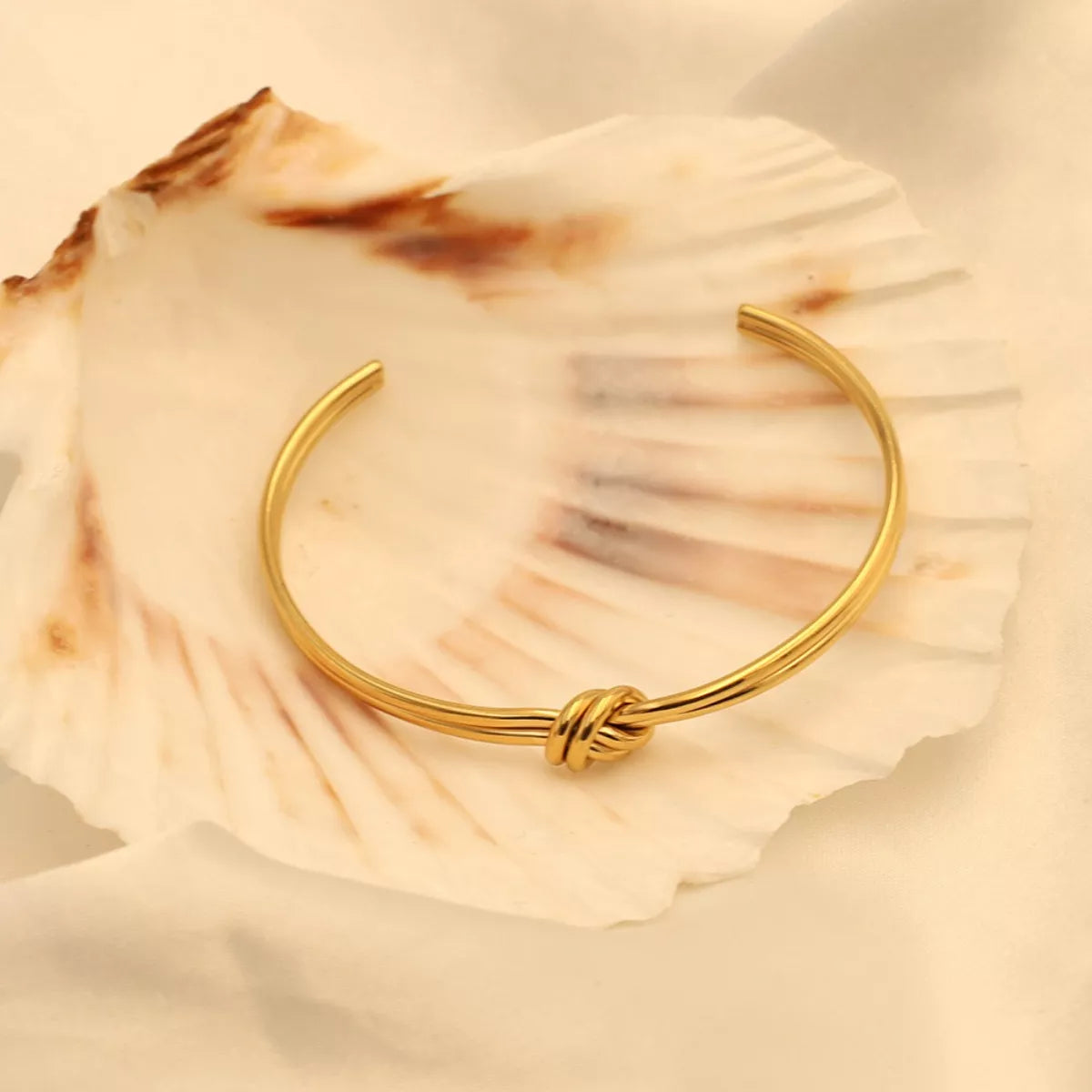 18K Gold-Plated Knot Open Bracelet