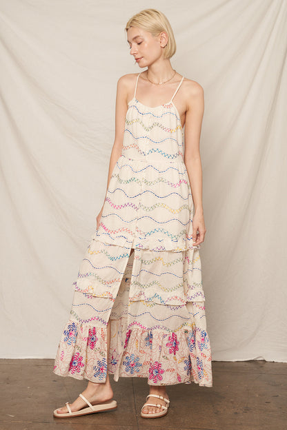 Groovy Mode Embroidered Dress