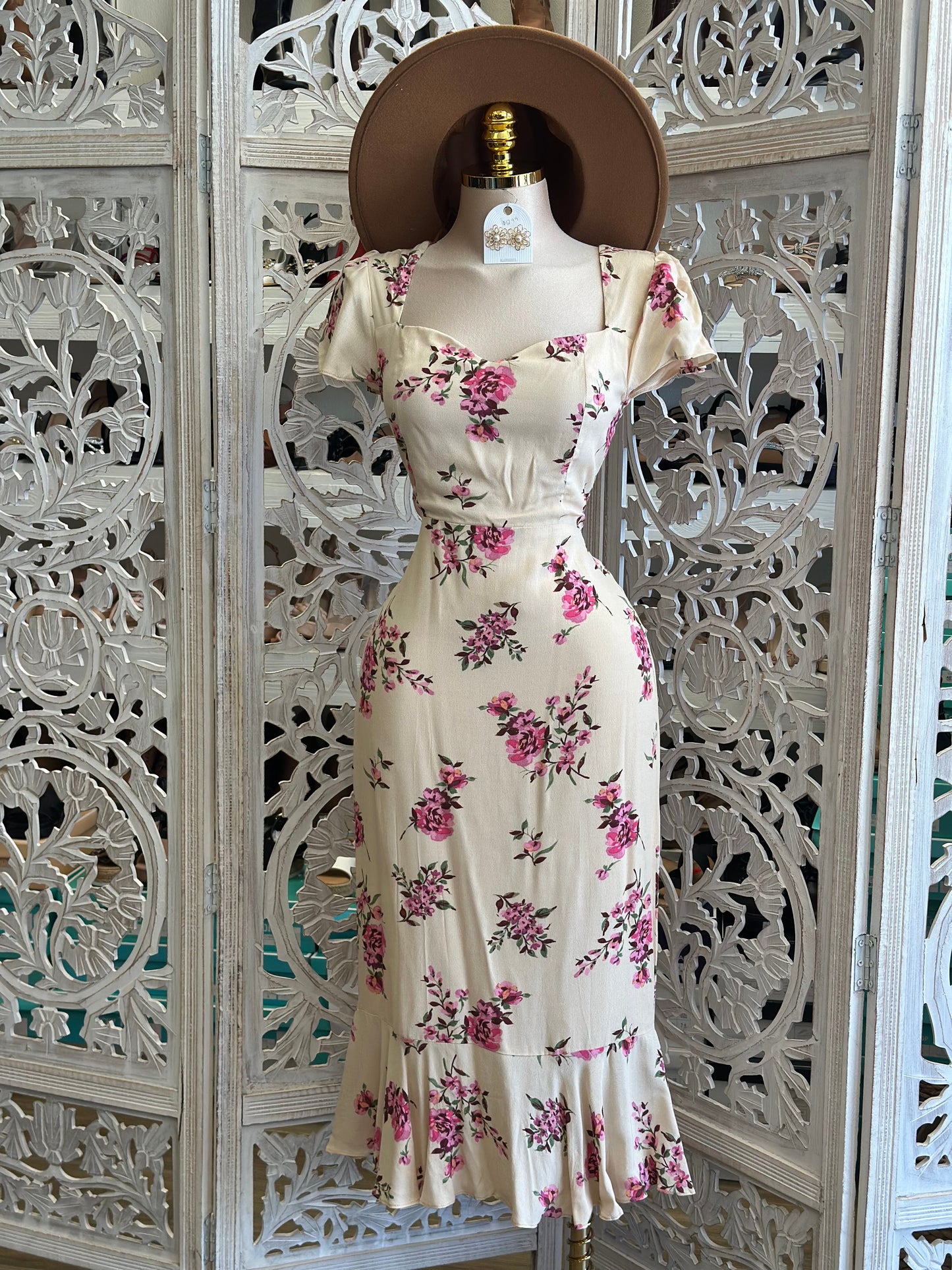 Smocked Floral Midi Dress-No Estira, Not Stretchy