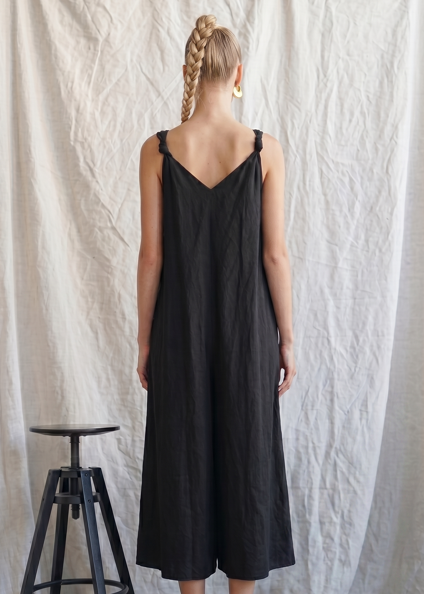DIANA SLEEVELESS MIDI DRESS