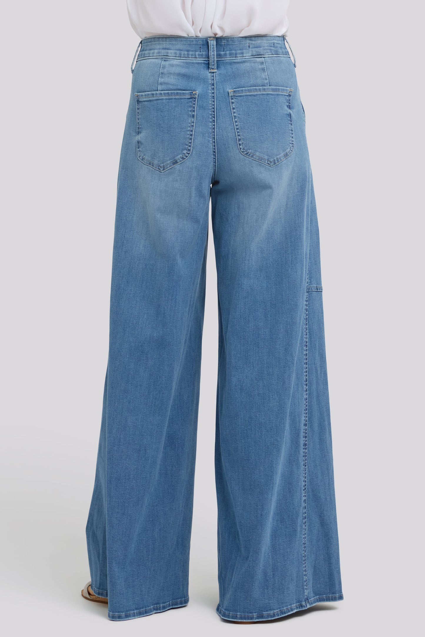 Nova Super Wide Leg Jeans - Vista Lakes