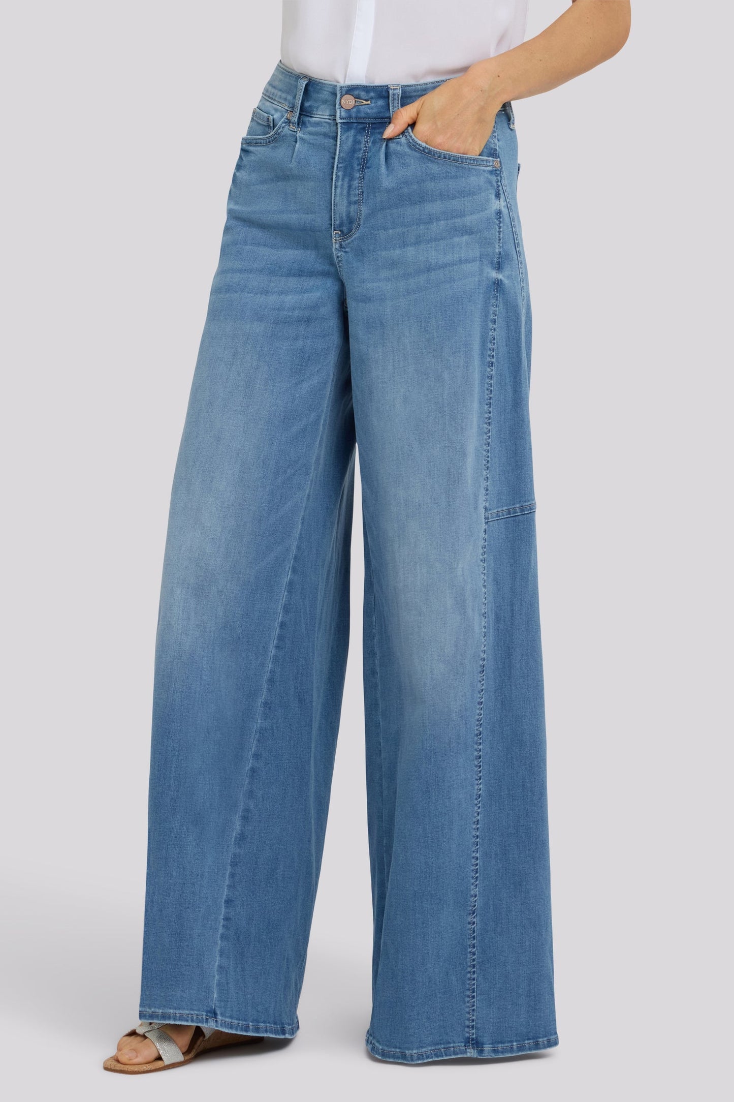 Nova Super Wide Leg Jeans - Vista Lakes