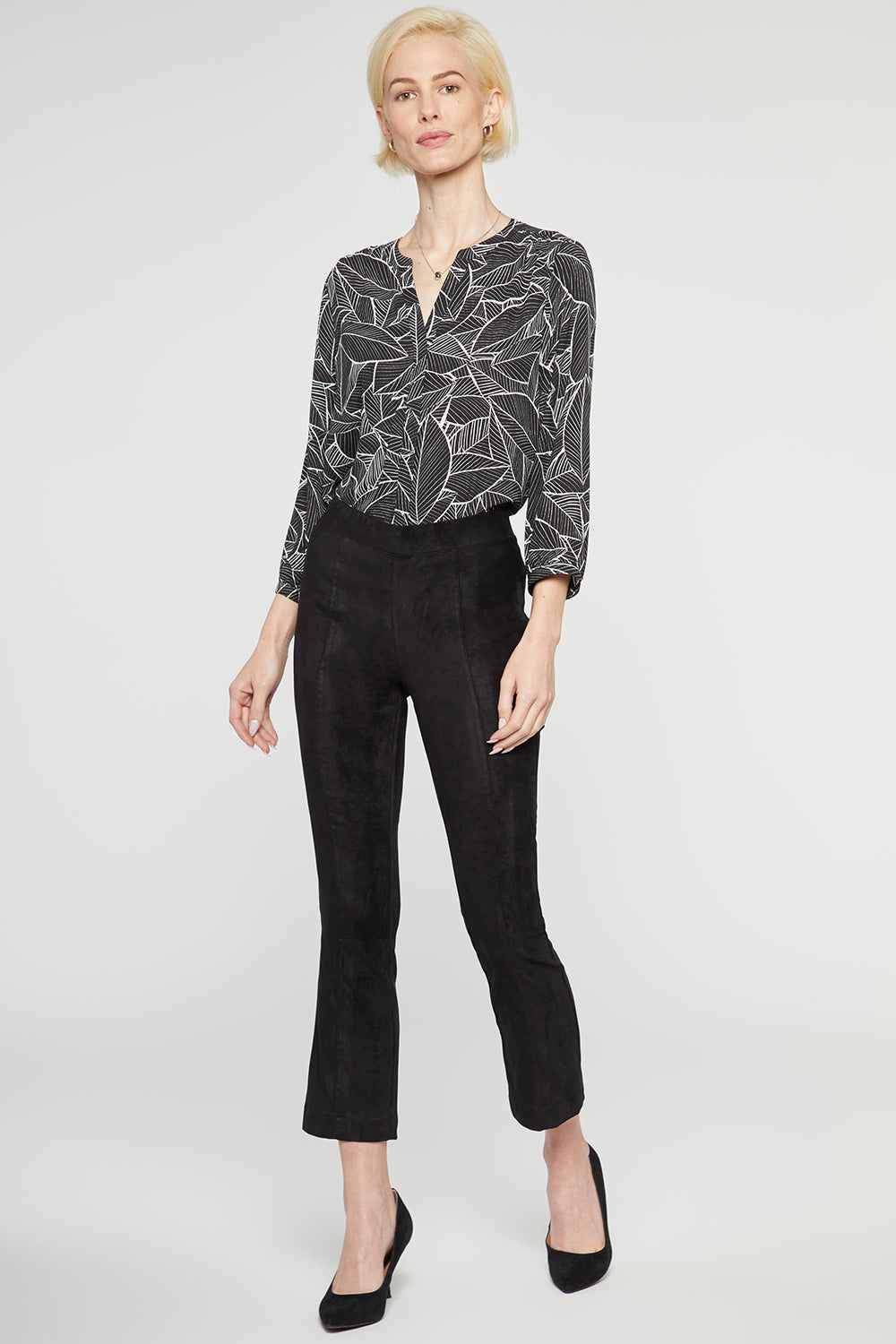 Slim Bootcut Pull-On Pants - Black