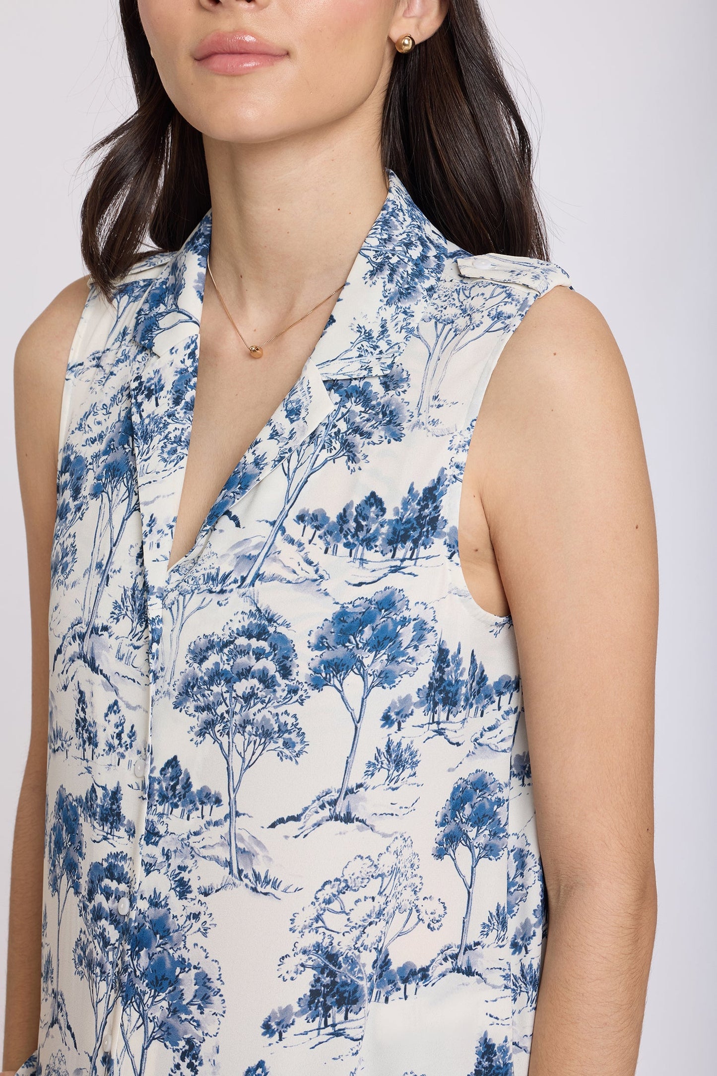 Gabrielle Sleeveless Blouse - Le Parc de Treville
