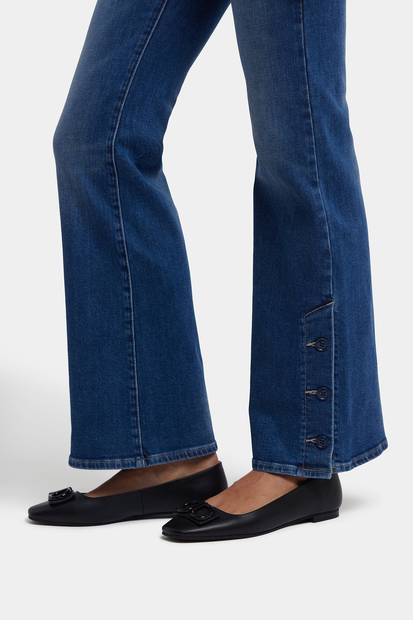 Ava Flared Jeans - Lake Notre-Dame