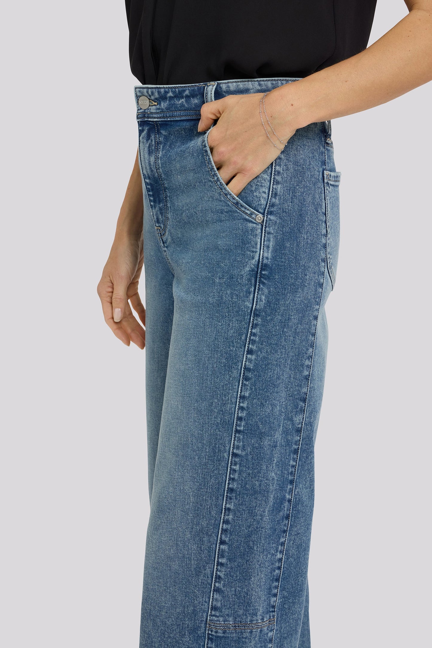 Gracie Wide Leg Jeans - Secret Hollow