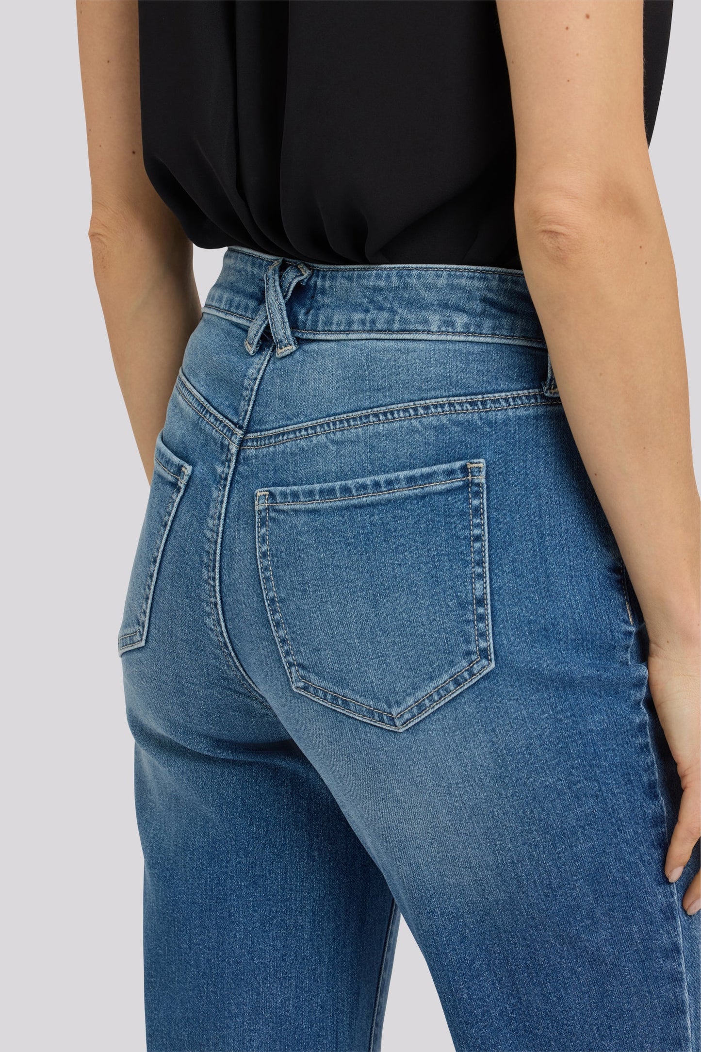 Bailey Relaxed Straight Ankle Jeans - Sun Soak