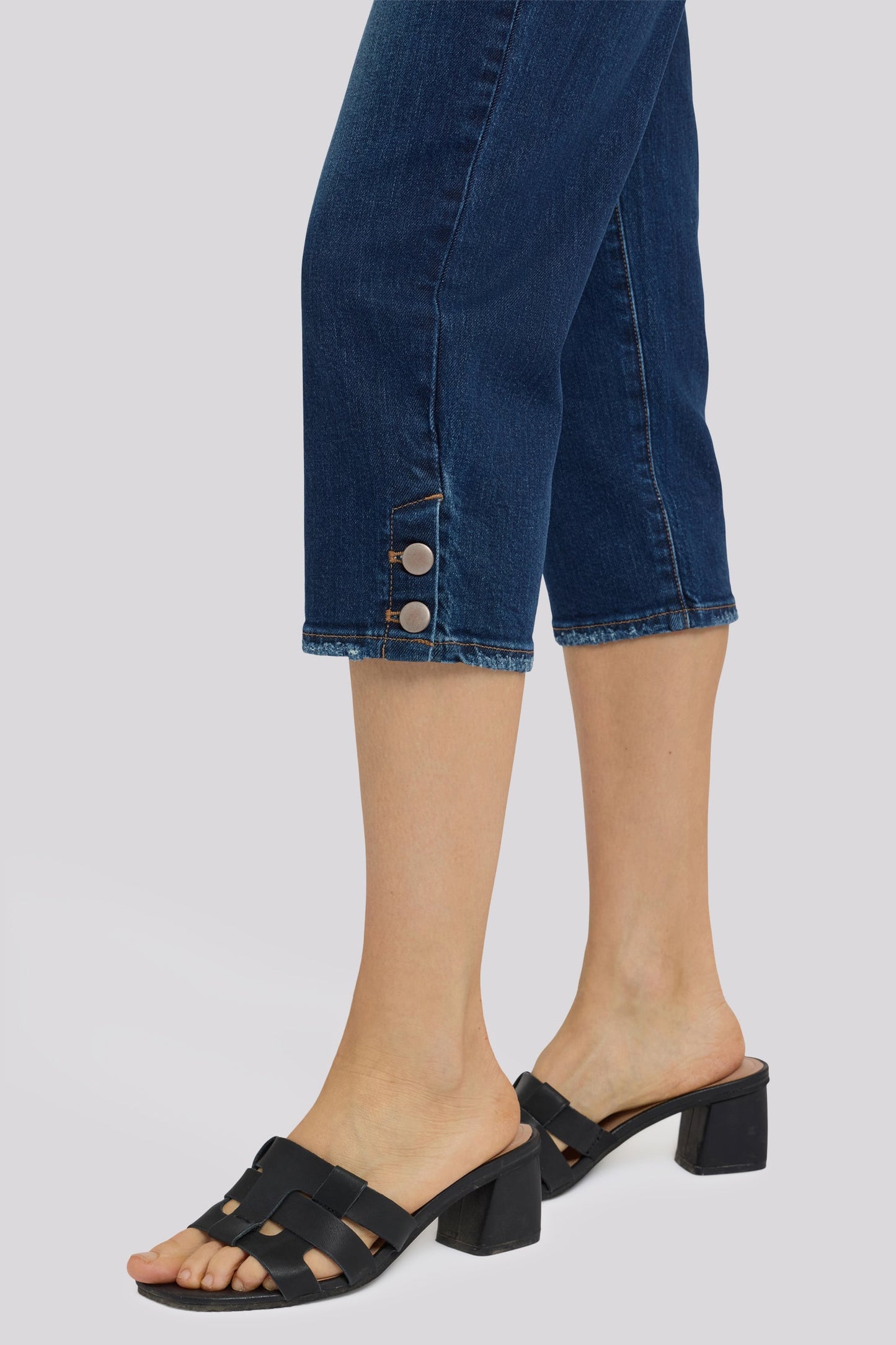 Marilyn Straight Crop Jeans - Sunset Villa