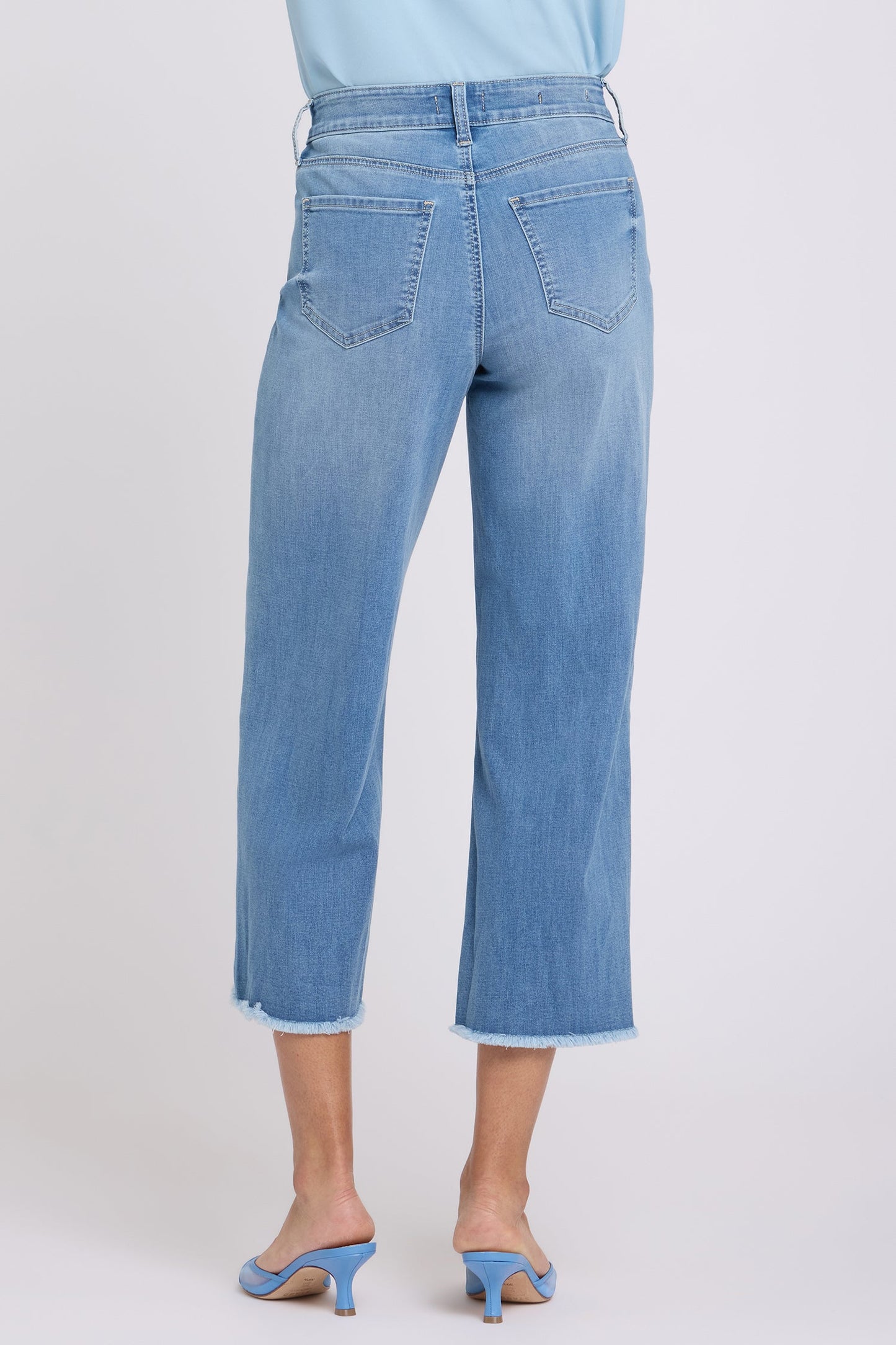 Coco Relaxed Wide Leg Crop Jeans - Vista Lakes