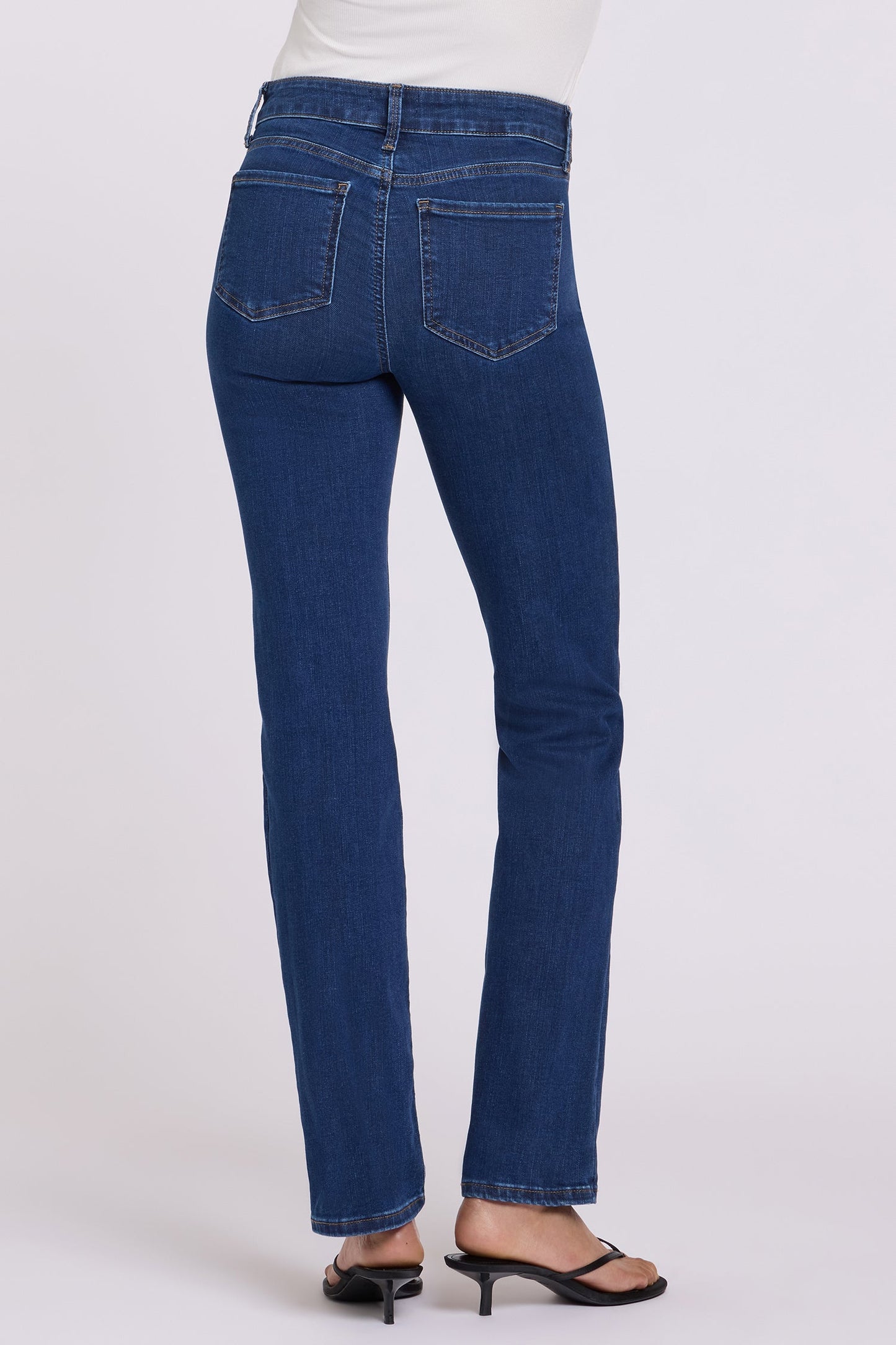 Marilyn Straight Jeans - Quinn