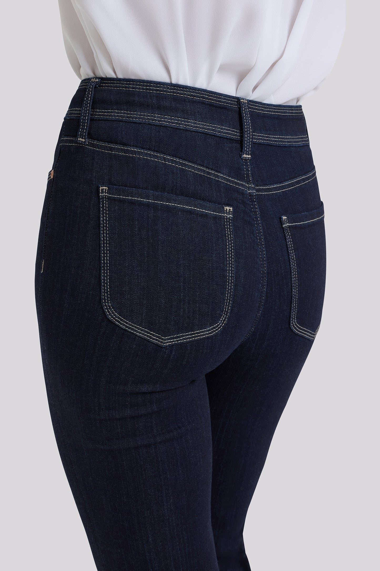 Marilyn Straight Jeans In Petite - Morning Tides