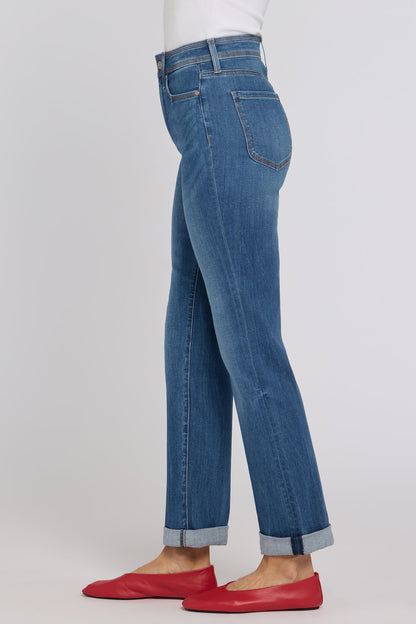 Marilyn Straight Jeans In Petite - Wild River