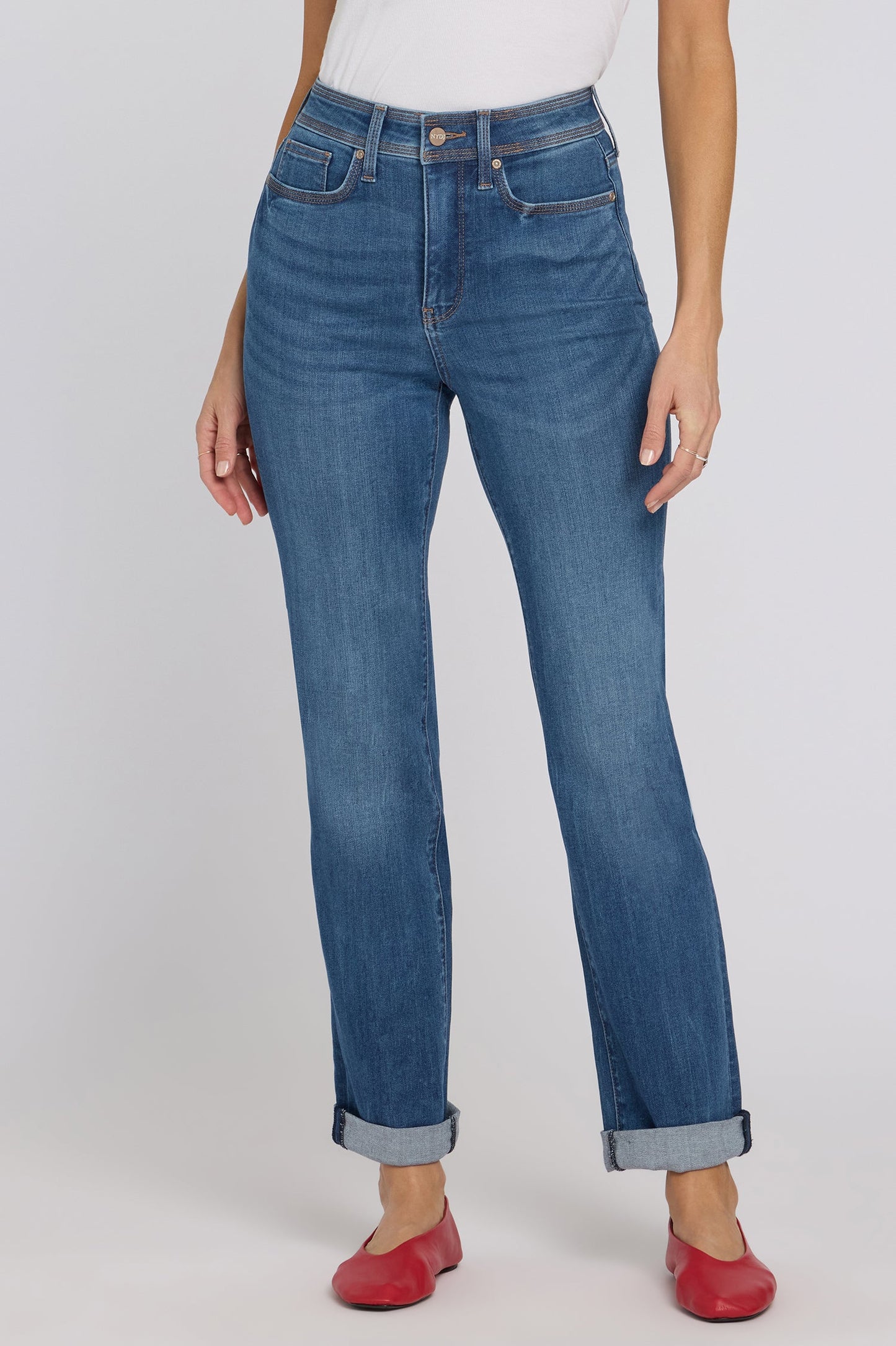 Marilyn Straight Jeans In Petite - Wild River