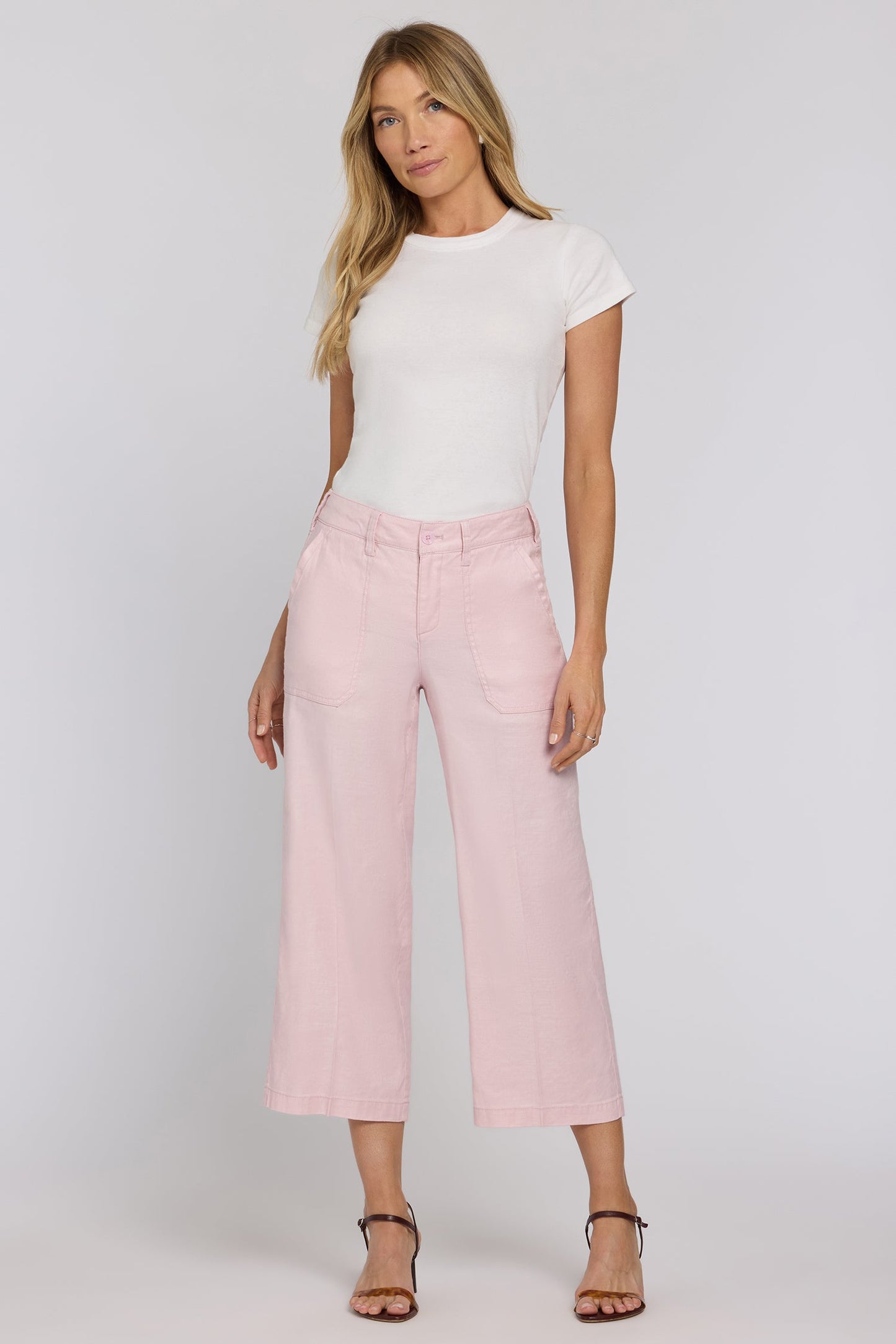 Wide Leg Cargo Capri Pants In Petite - Light Lilac