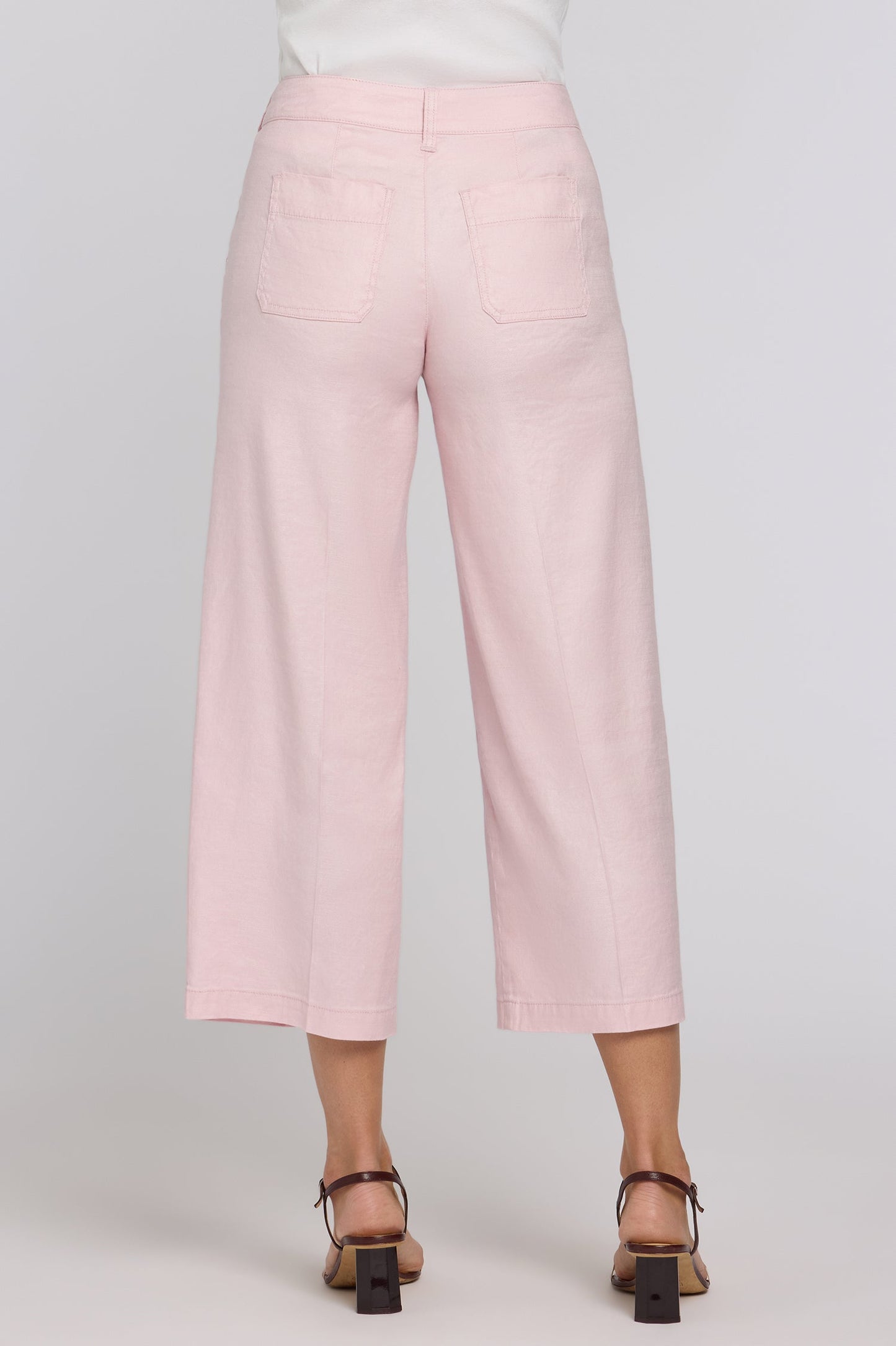 Wide Leg Cargo Capri Pants In Petite - Light Lilac