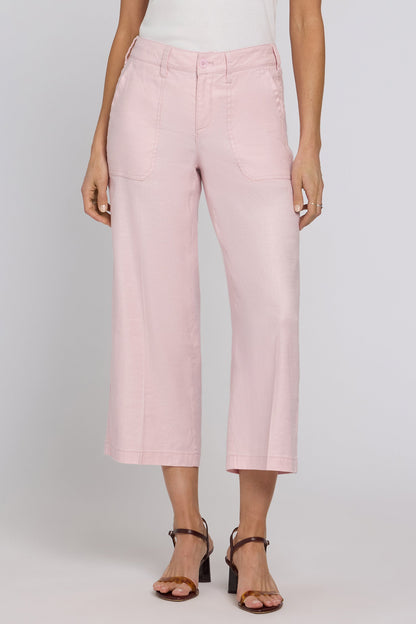 Wide Leg Cargo Capri Pants In Petite - Light Lilac