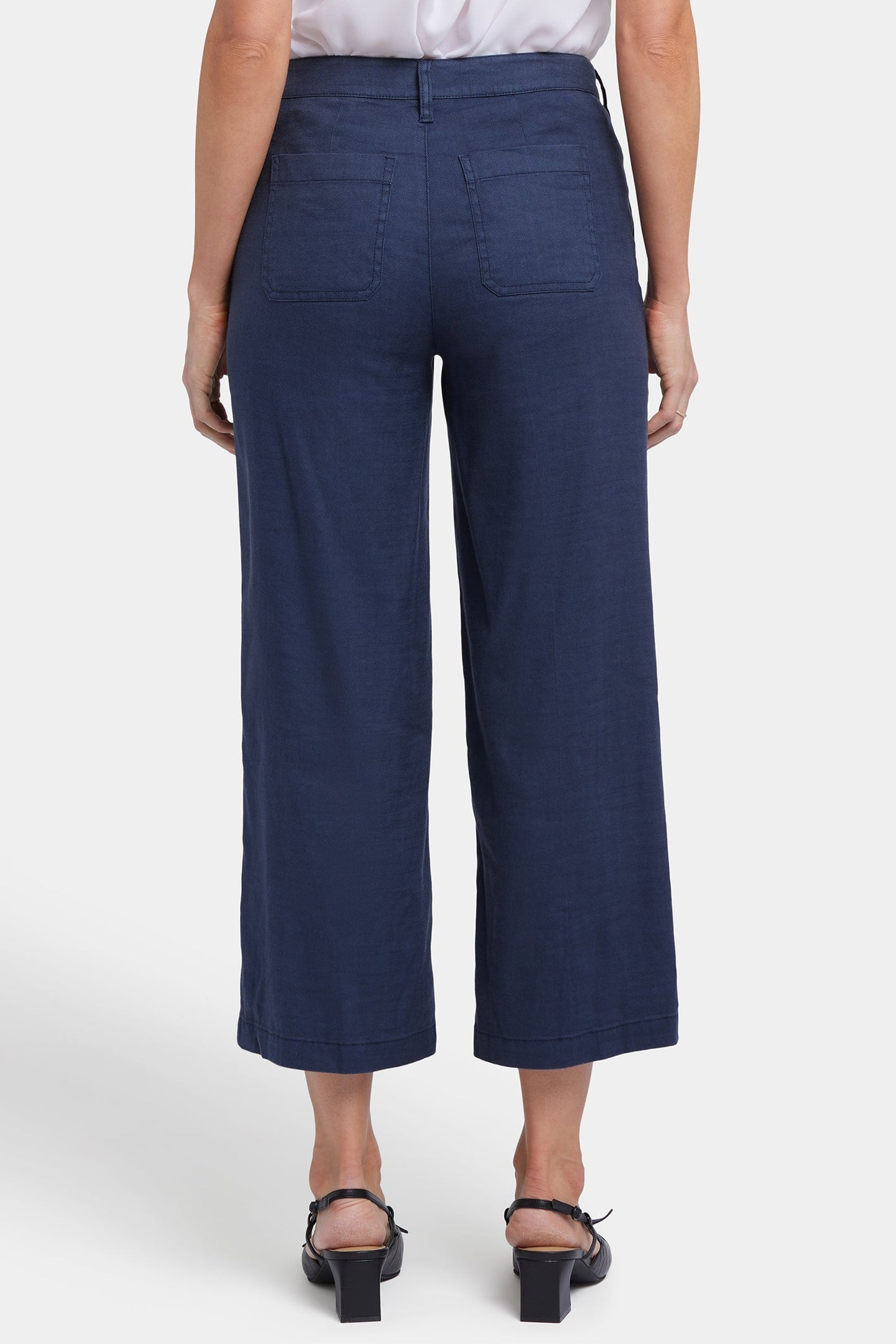 Wide Leg Cargo Capri Pants In Petite - Oxford Navy
