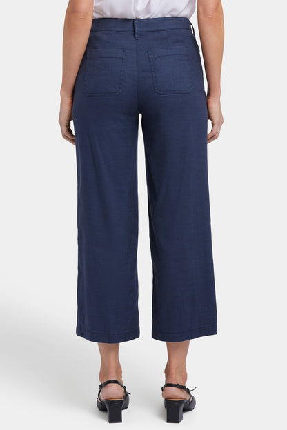 Wide Leg Cargo Capri Pants In Petite - Oxford Navy