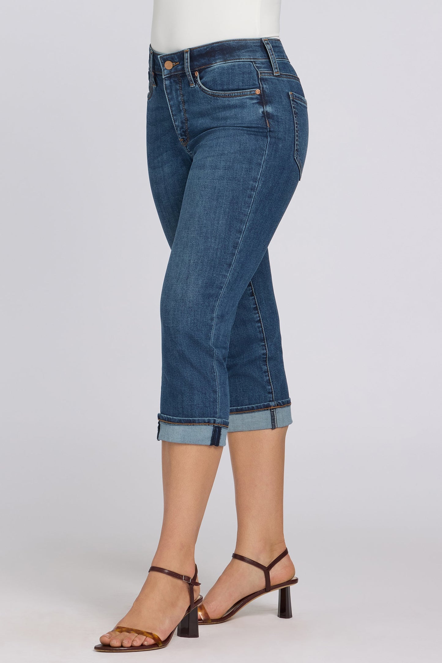 Marilyn Straight Crop Jeans In Petite - Sunset Villa