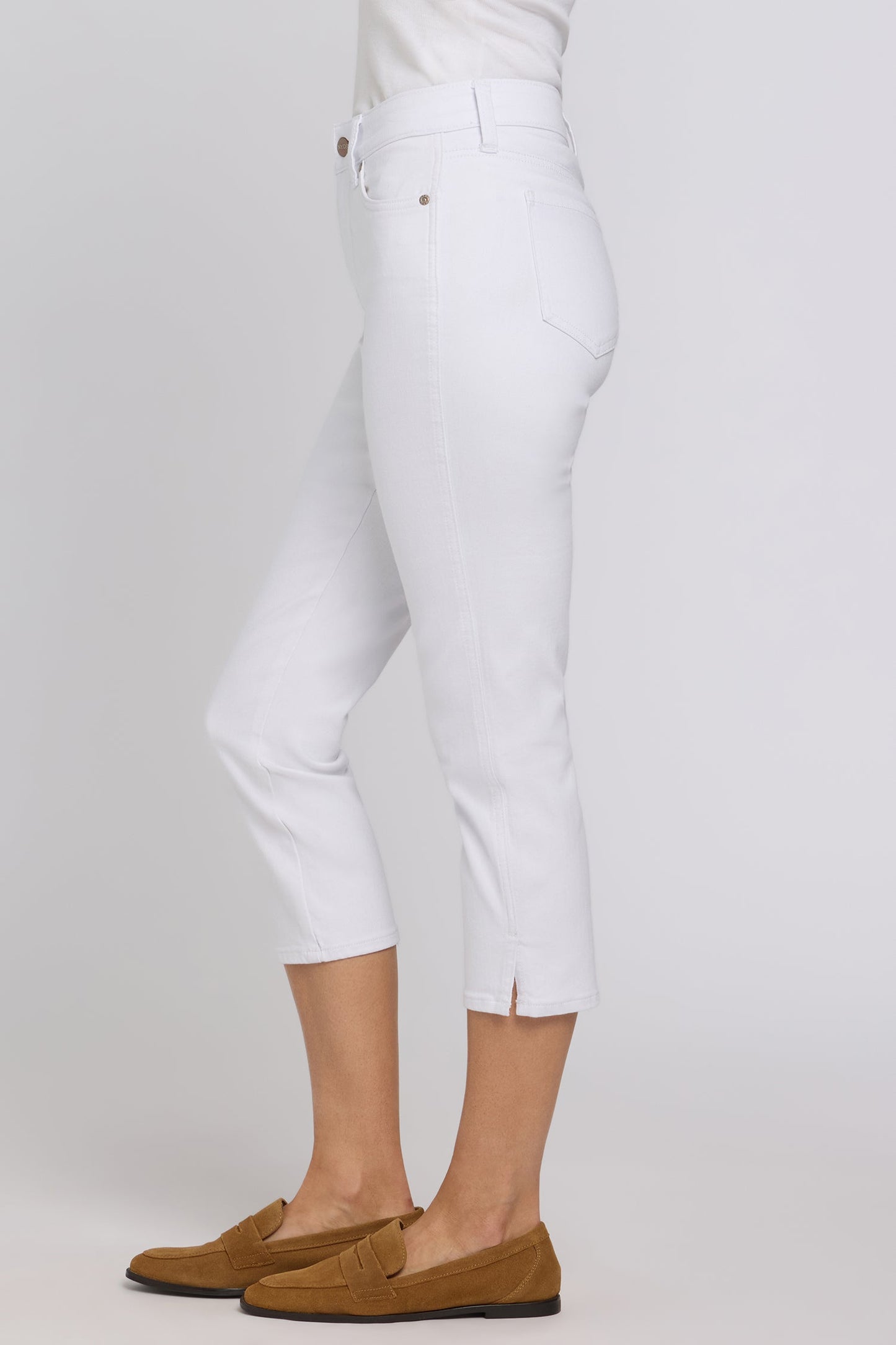 Chloe Capri Jeans In Petite - Optic White