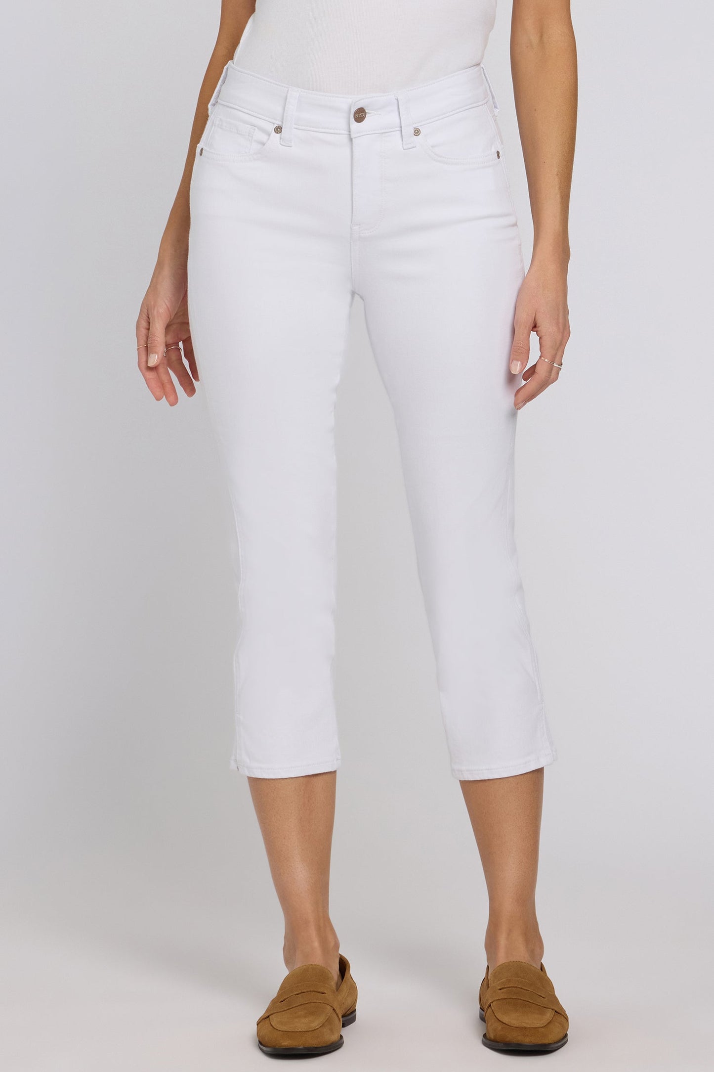 Chloe Capri Jeans In Petite - Optic White